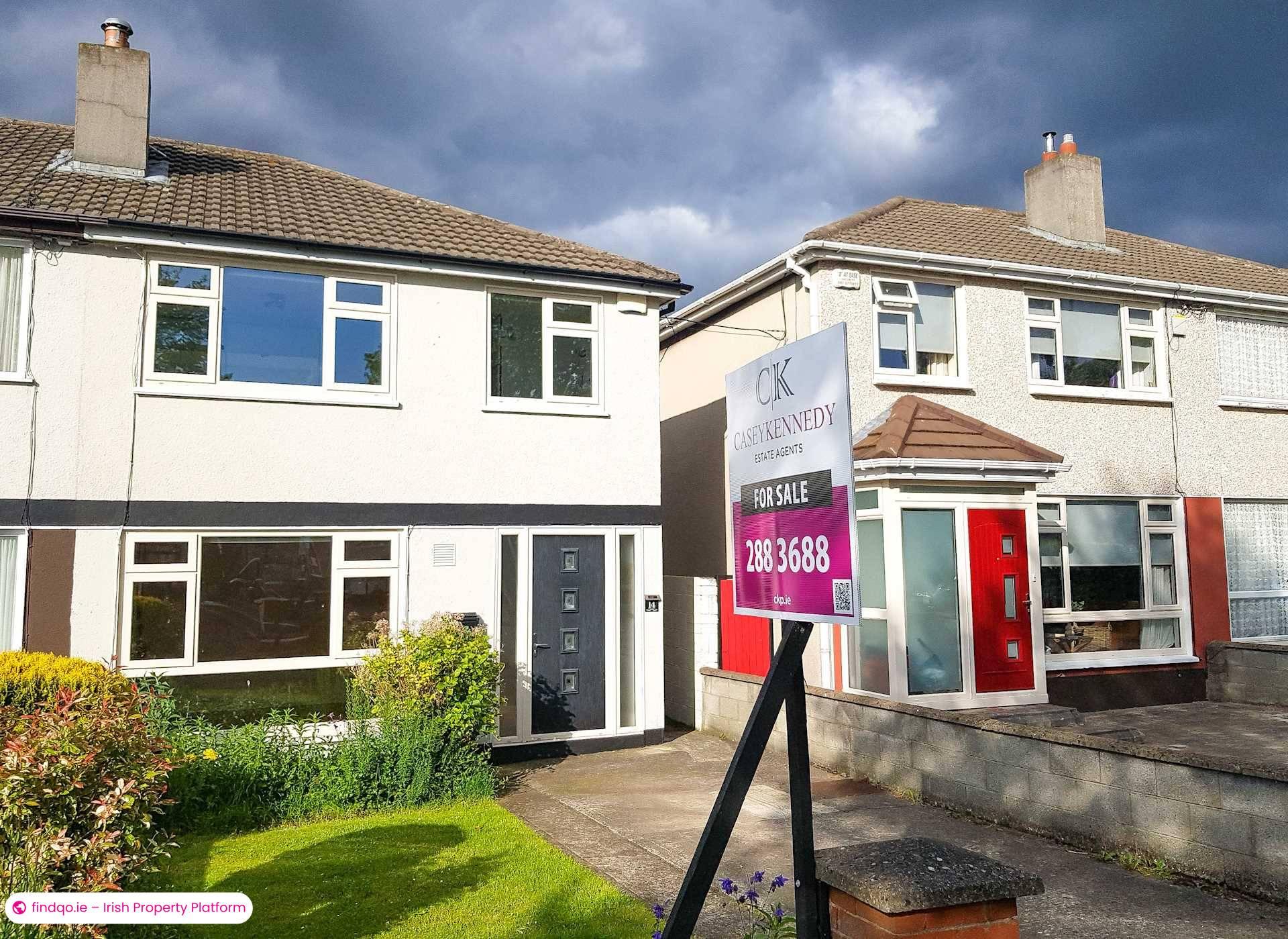 Semi-detached house for Sale in Dublin 24