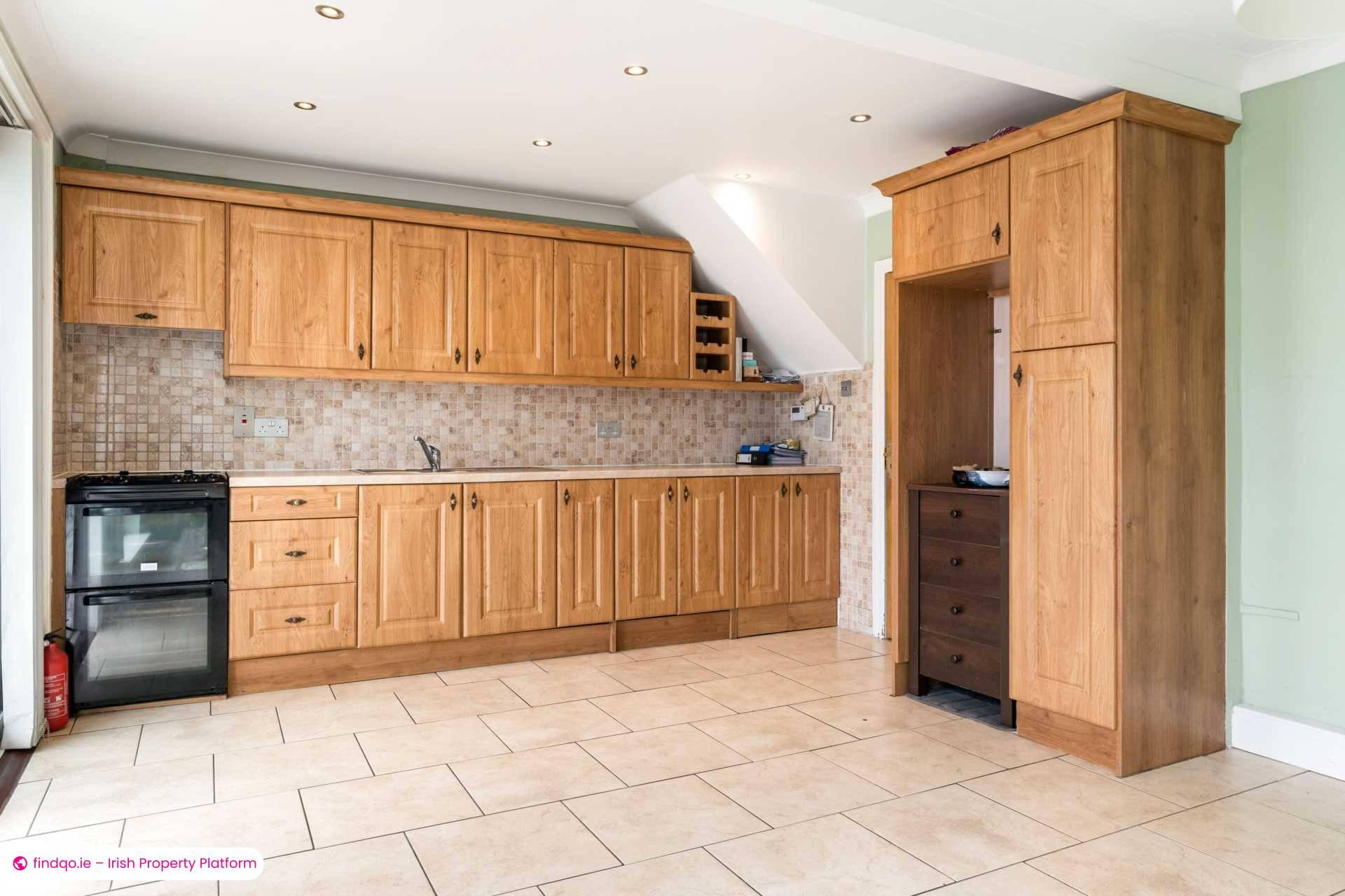 Semi-detached house for Sale in Dublin 24