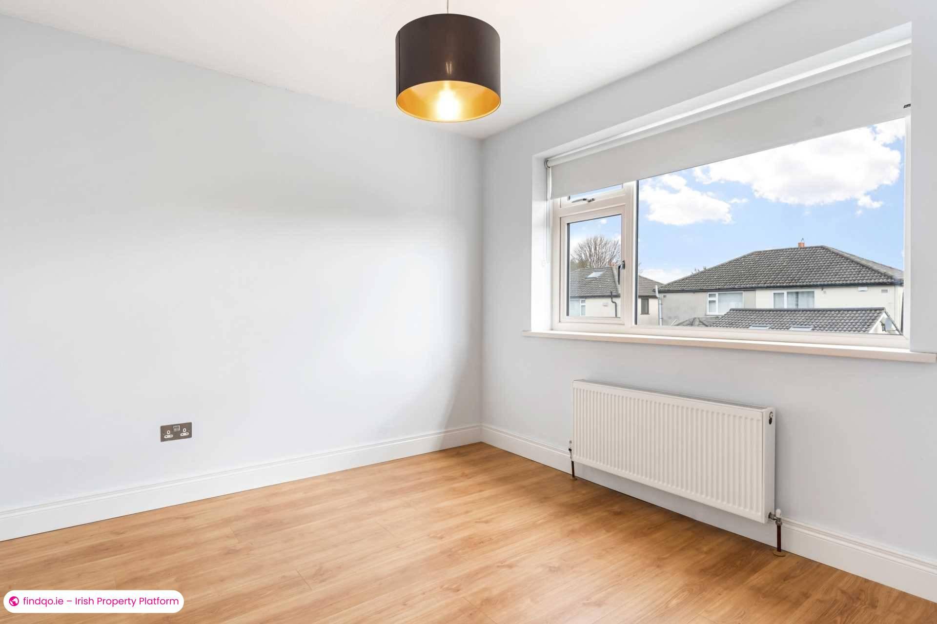 Semi-detached house for Sale in Dublin 24