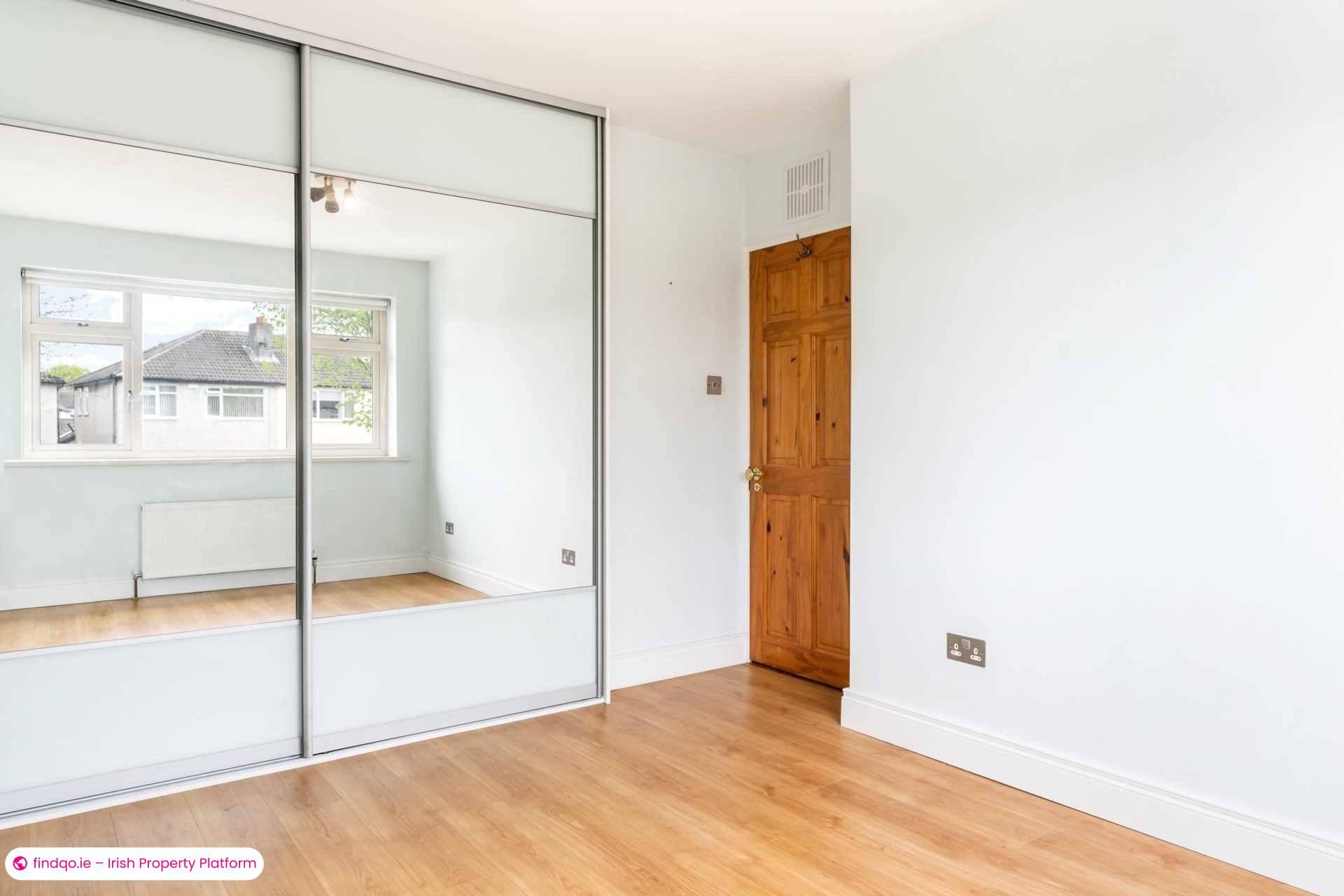 Semi-detached house for Sale in Dublin 24