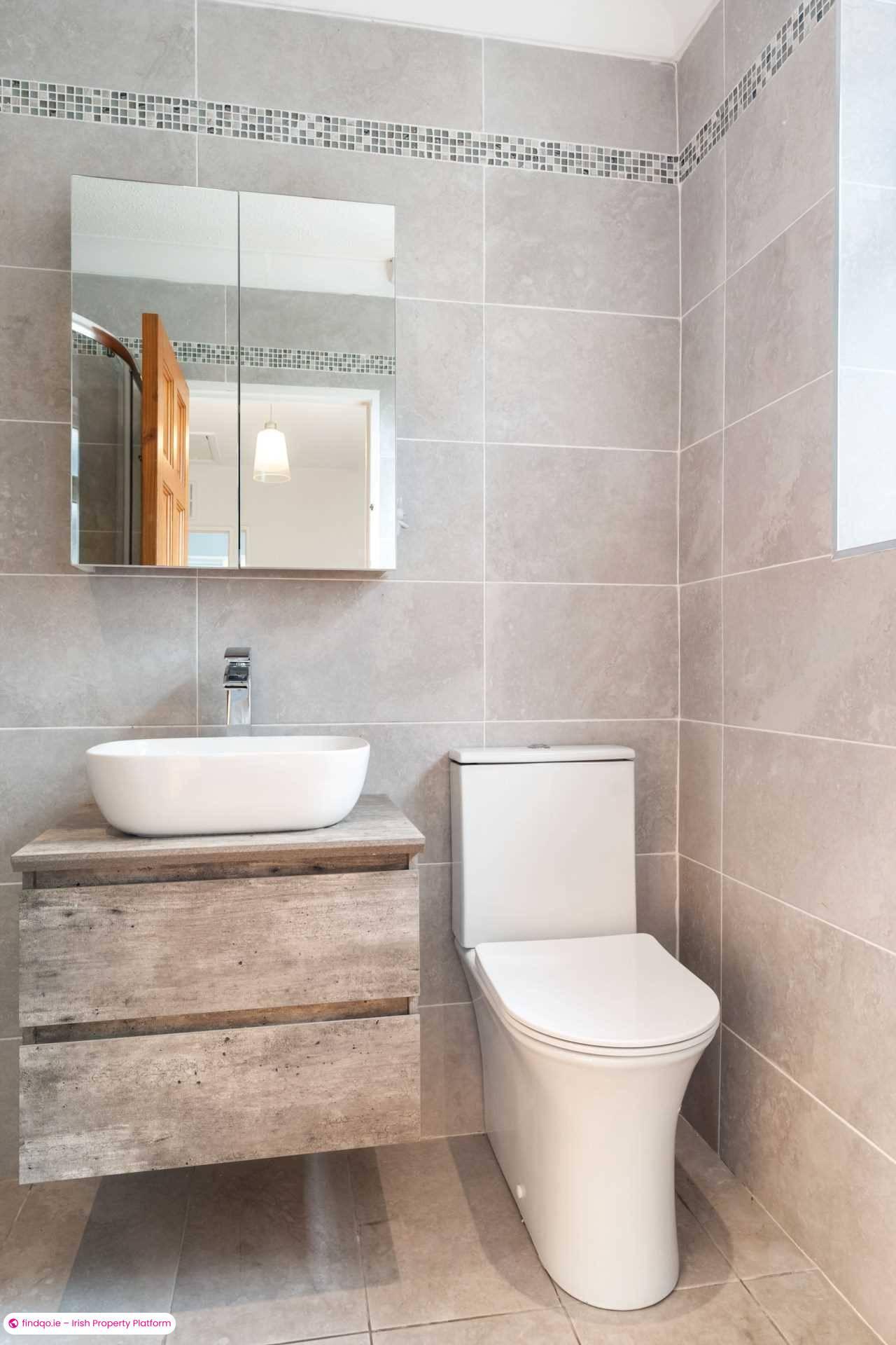 Semi-detached house for Sale in Dublin 24