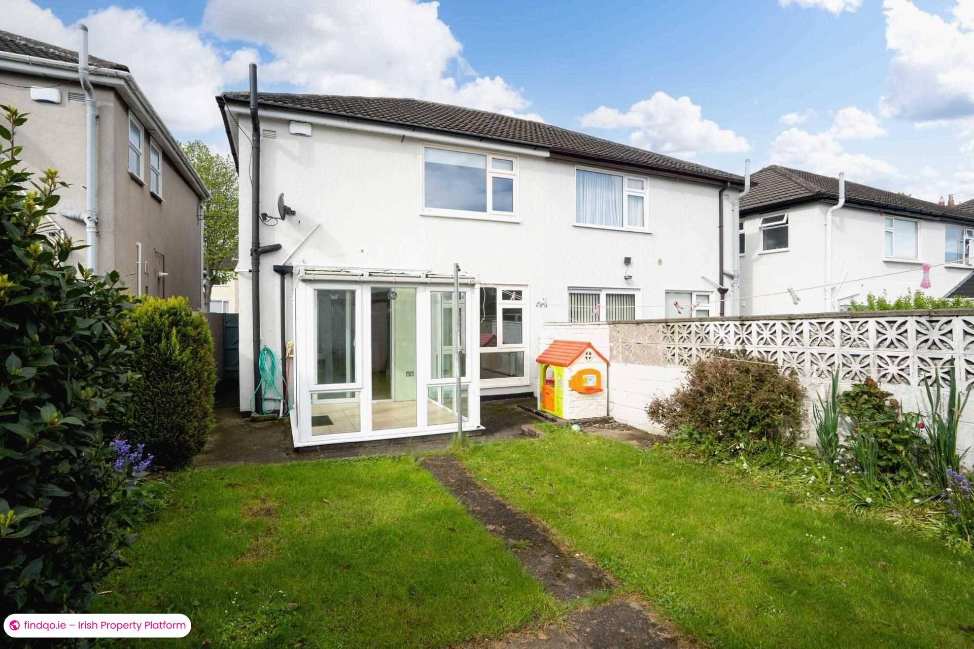 Semi-detached house for Sale in Dublin 24