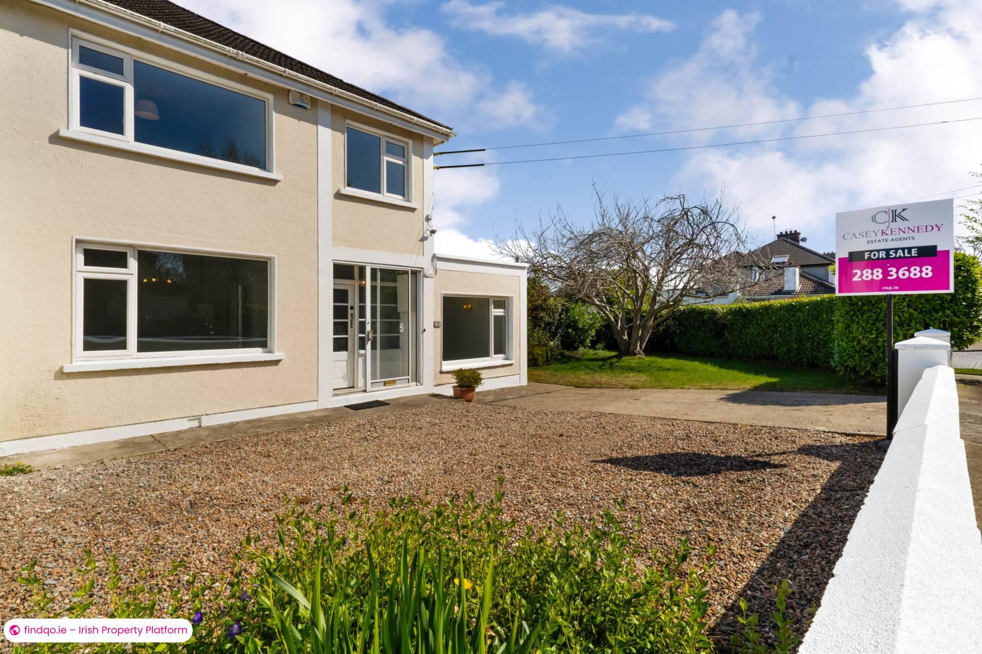 Semi-detached house for Sale in Rathfarnham, Dublin 16