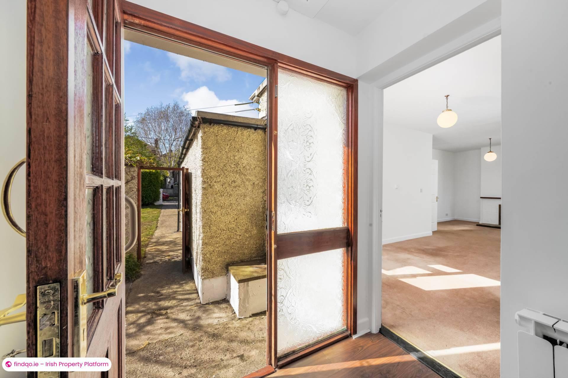 Semi-detached house for Sale in Rathfarnham, Dublin 16