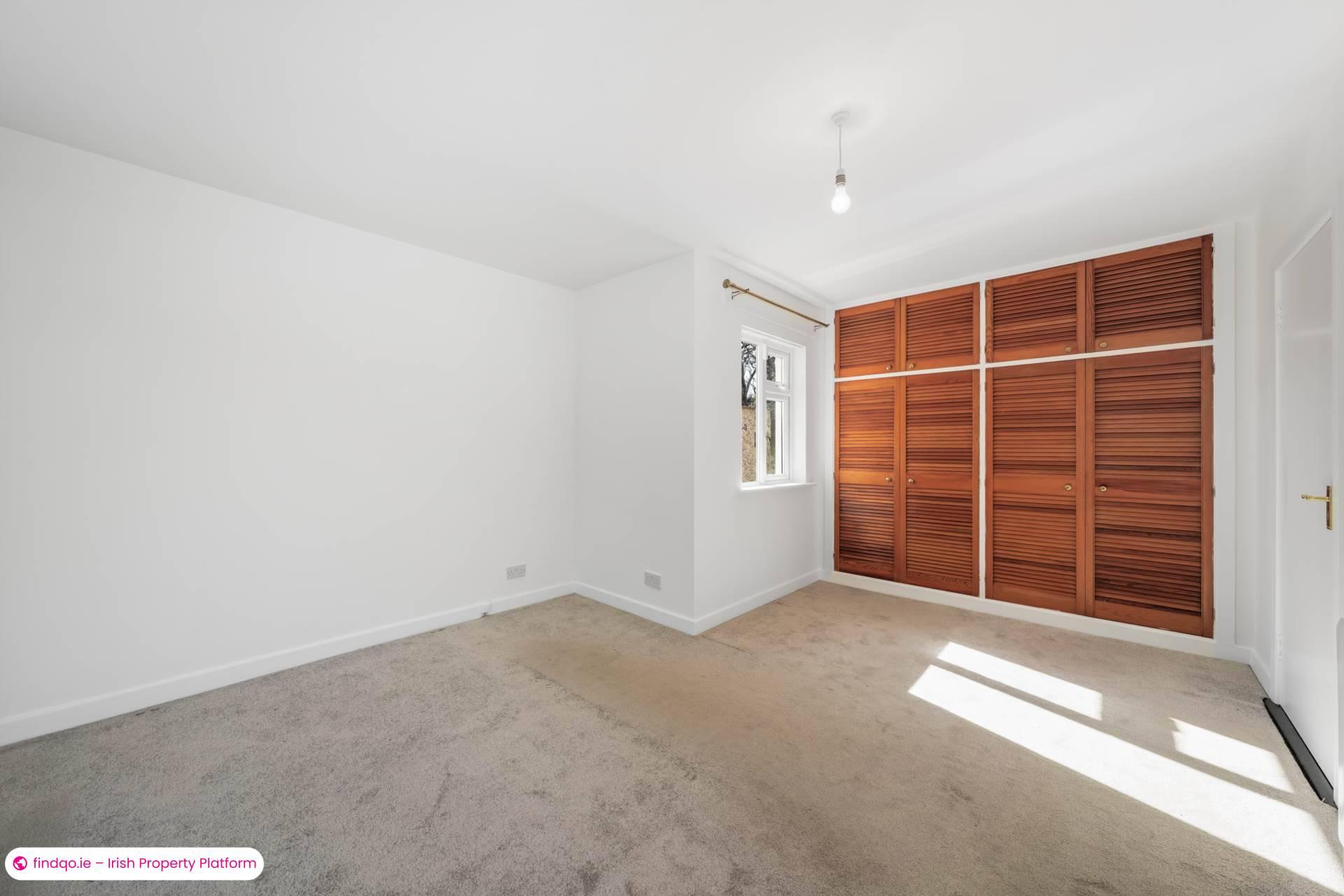 Semi-detached house for Sale in Rathfarnham, Dublin 16