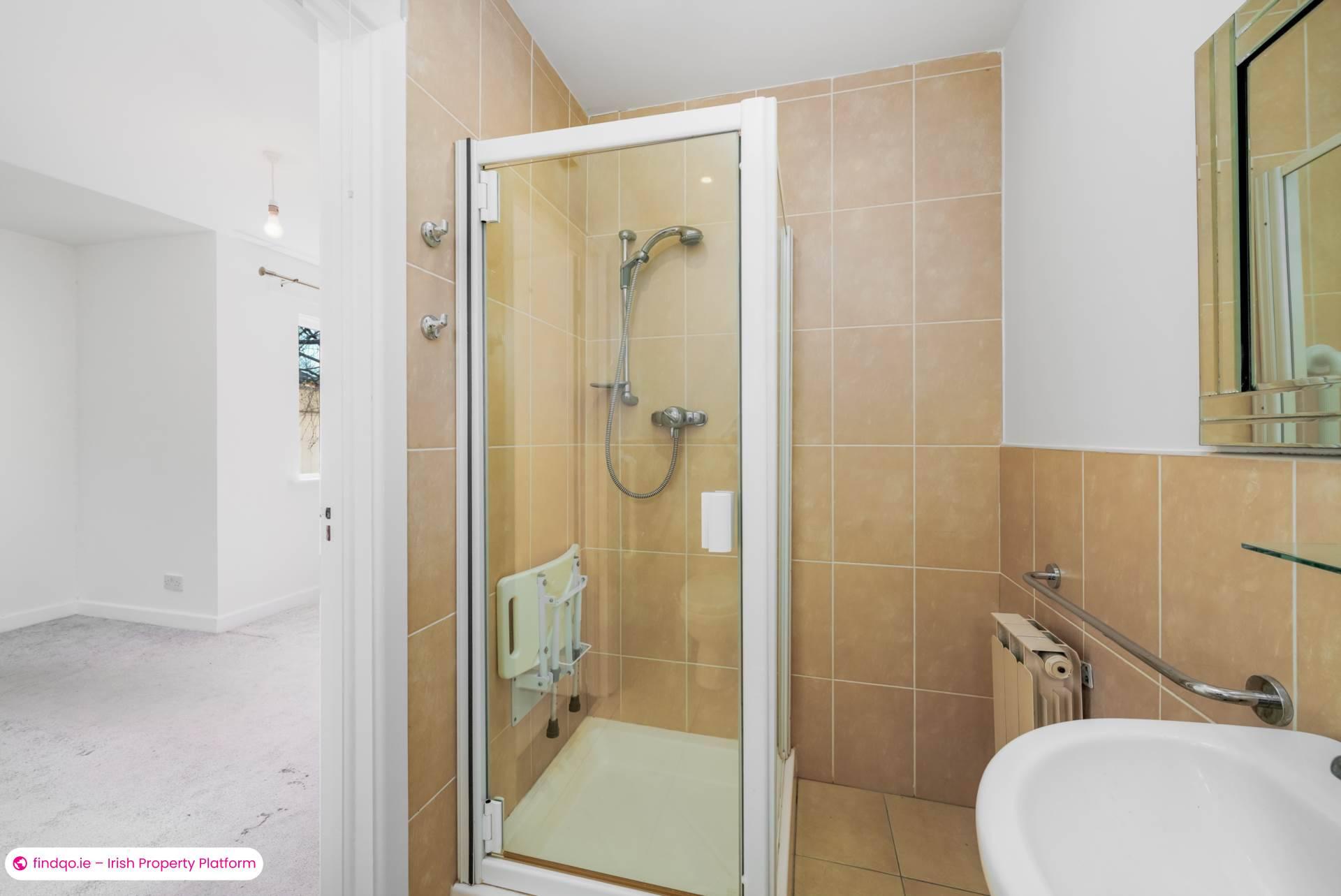 Semi-detached house for Sale in Rathfarnham, Dublin 16