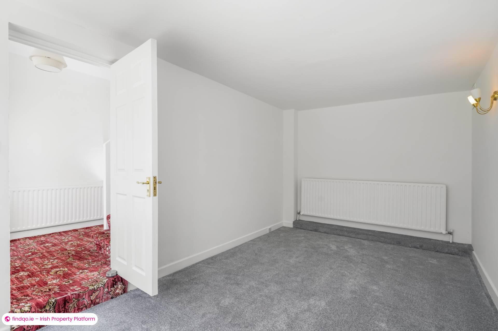 Semi-detached house for Sale in Rathfarnham, Dublin 16