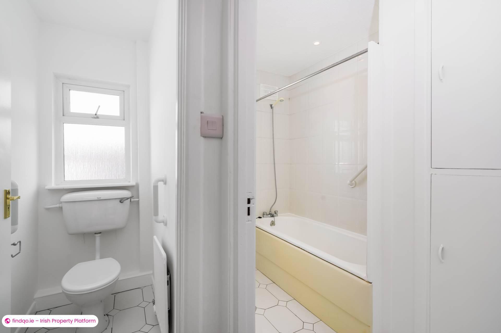 Semi-detached house for Sale in Rathfarnham, Dublin 16