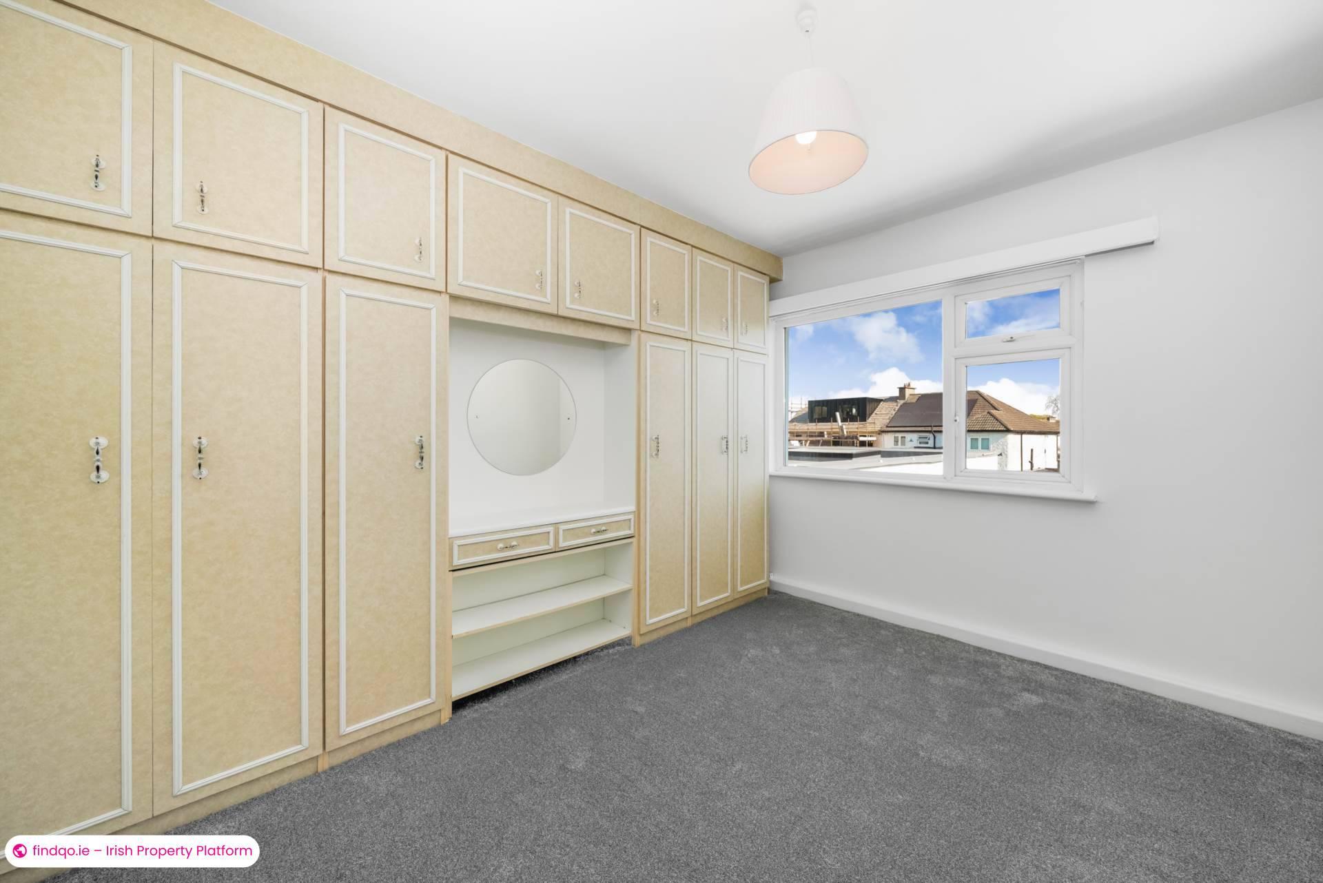 Semi-detached house for Sale in Rathfarnham, Dublin 16