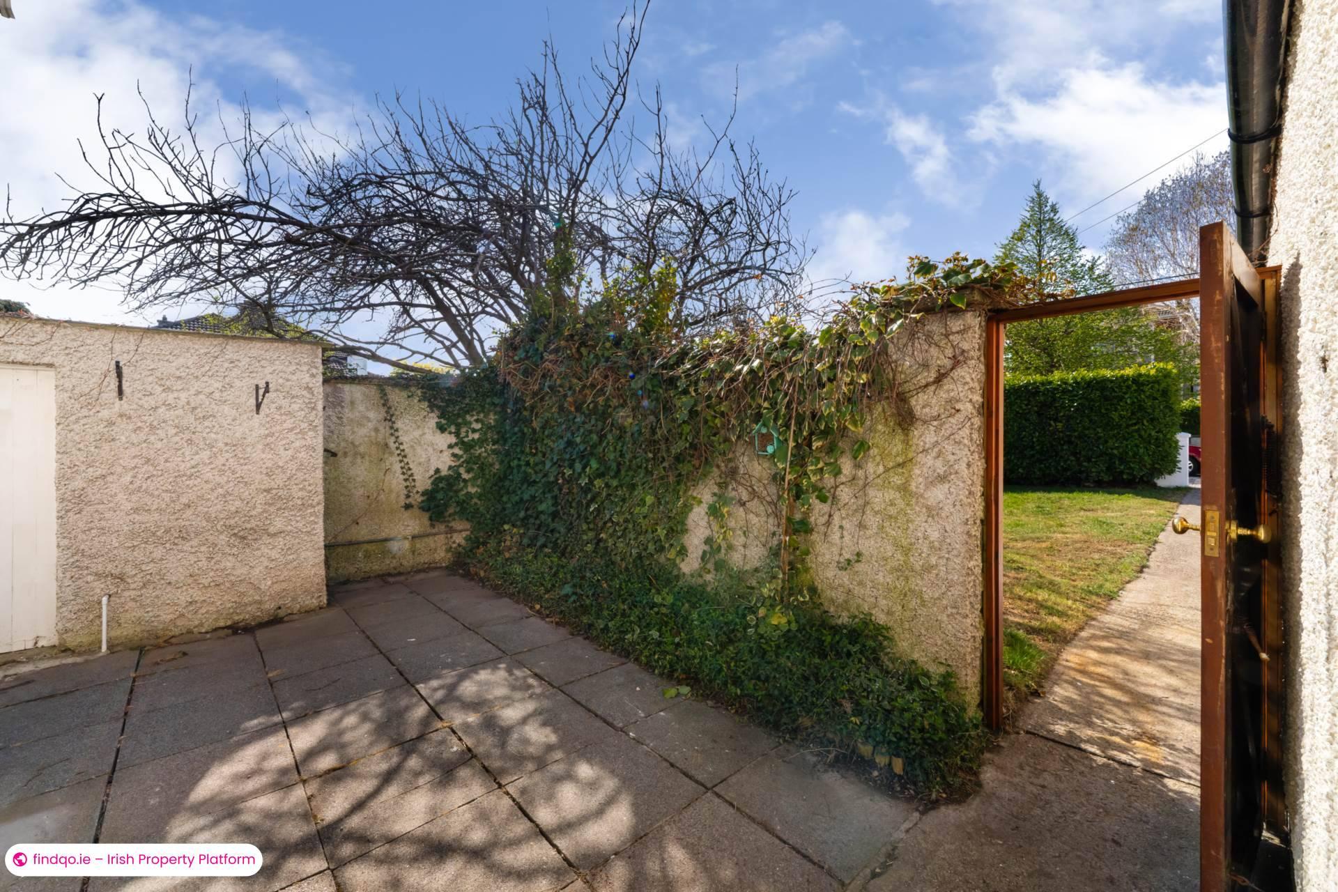 Semi-detached house for Sale in Rathfarnham, Dublin 16