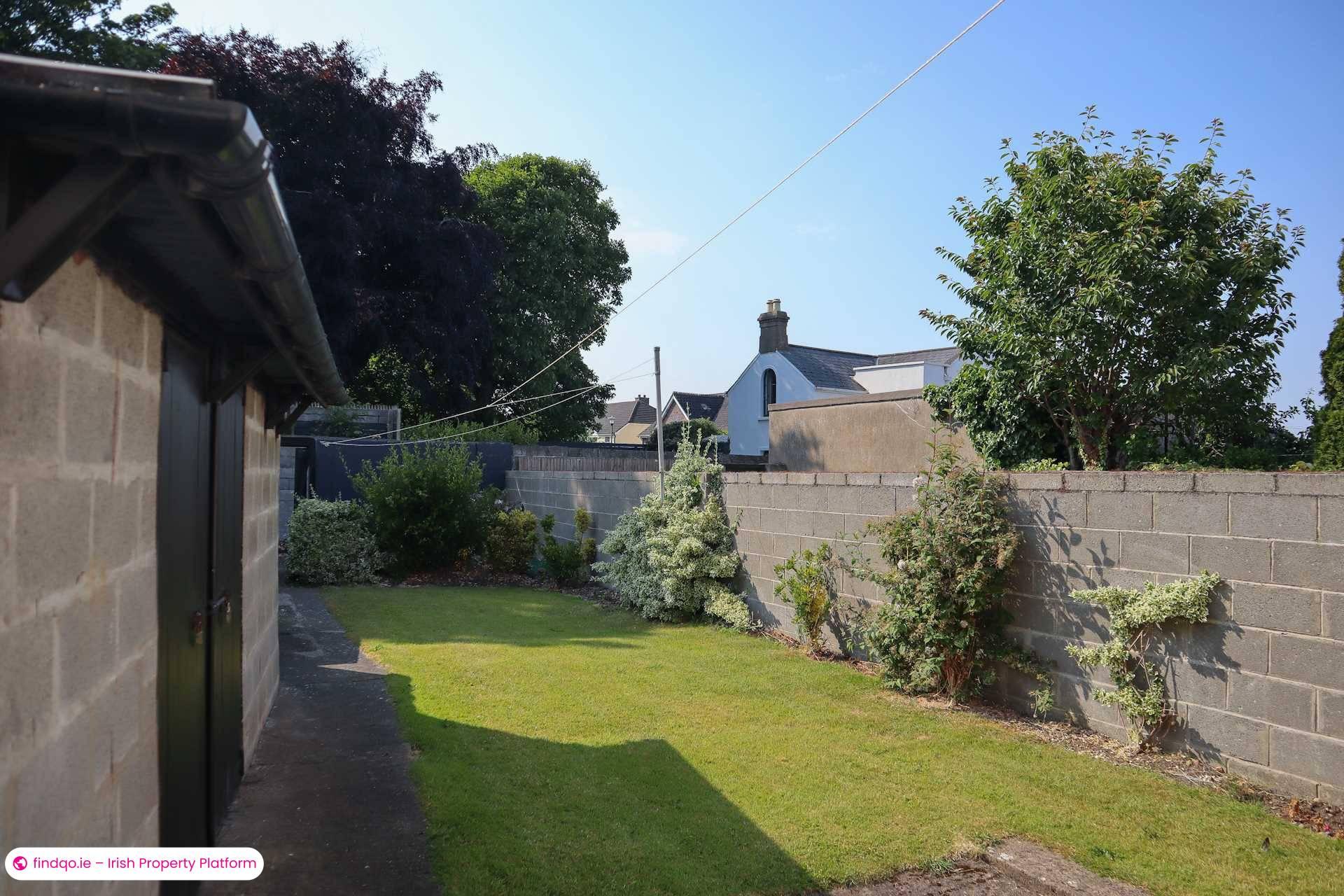 End of terrace house for Sale in Dublin 14