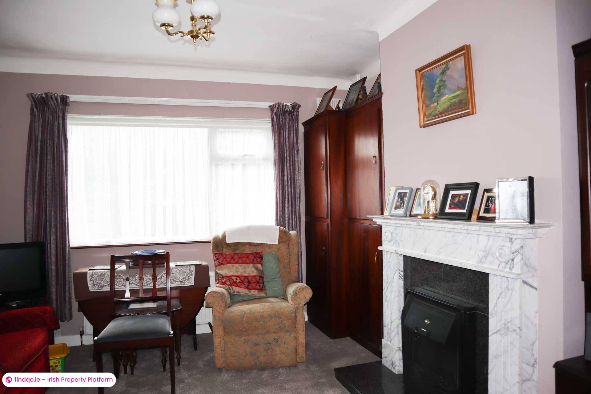End of terrace house for Sale in Dublin 14