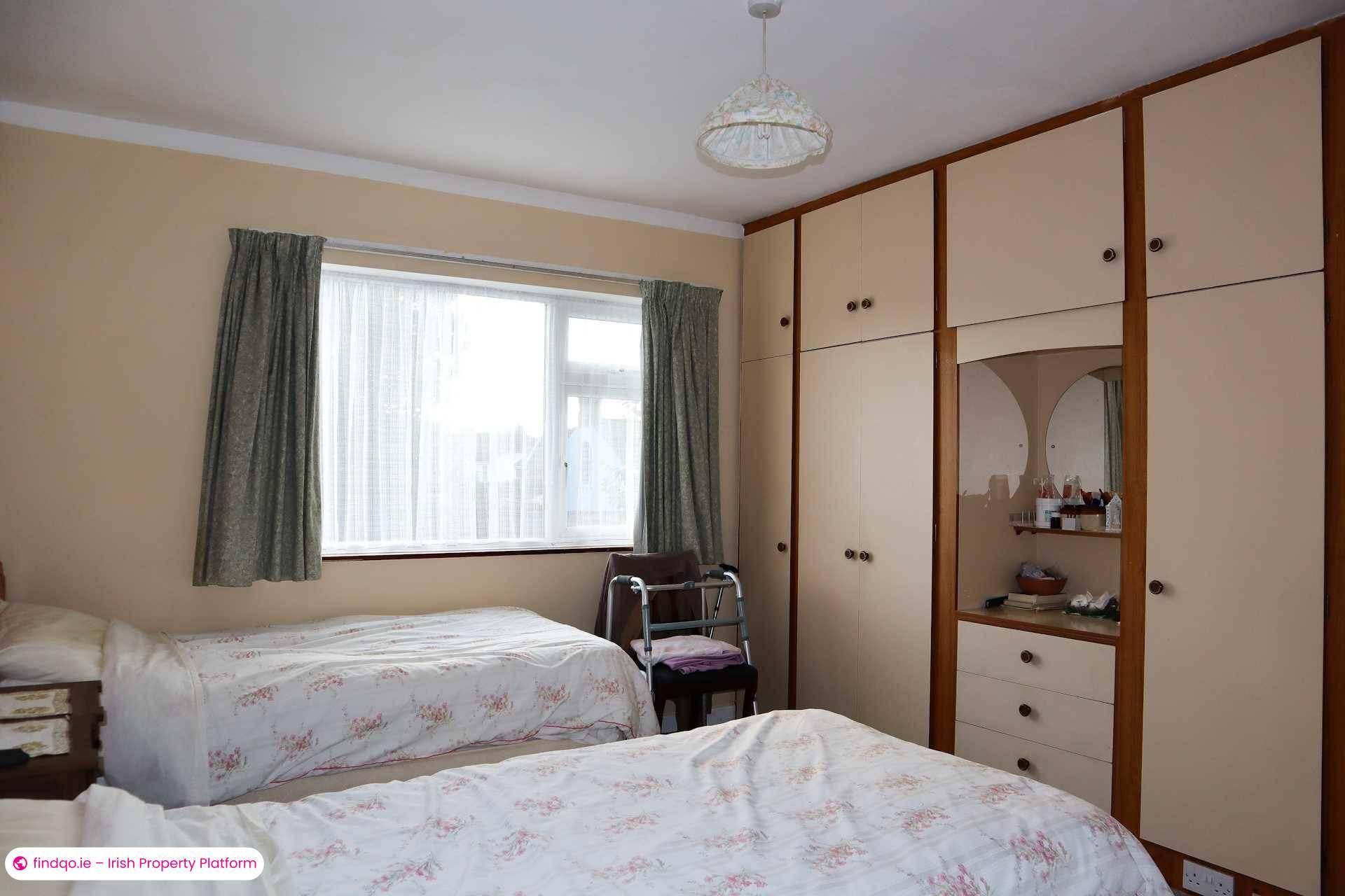 End of terrace house for Sale in Dublin 14