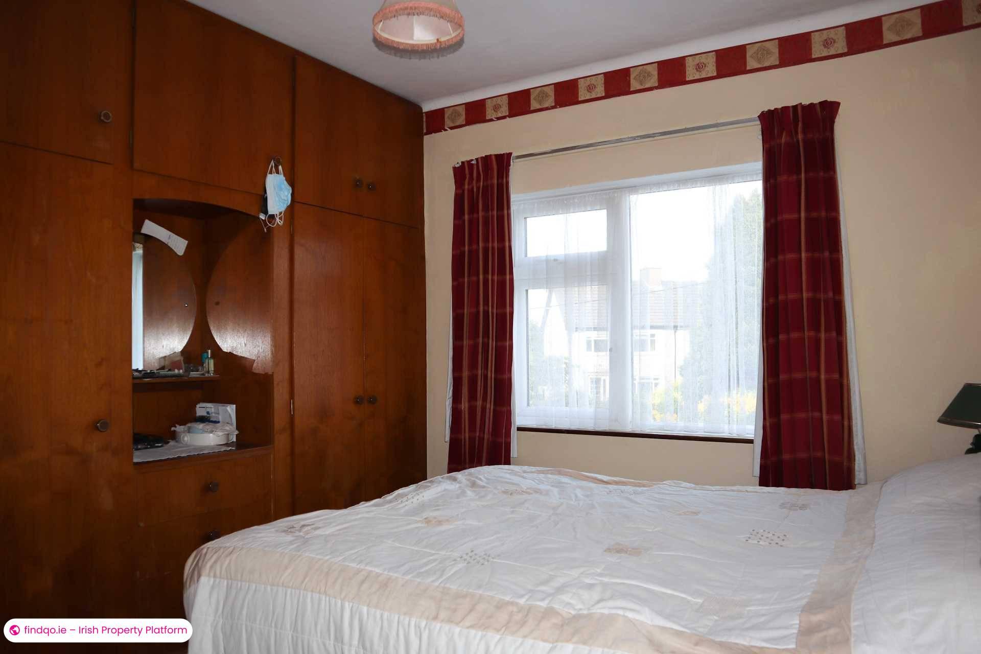 End of terrace house for Sale in Dublin 14