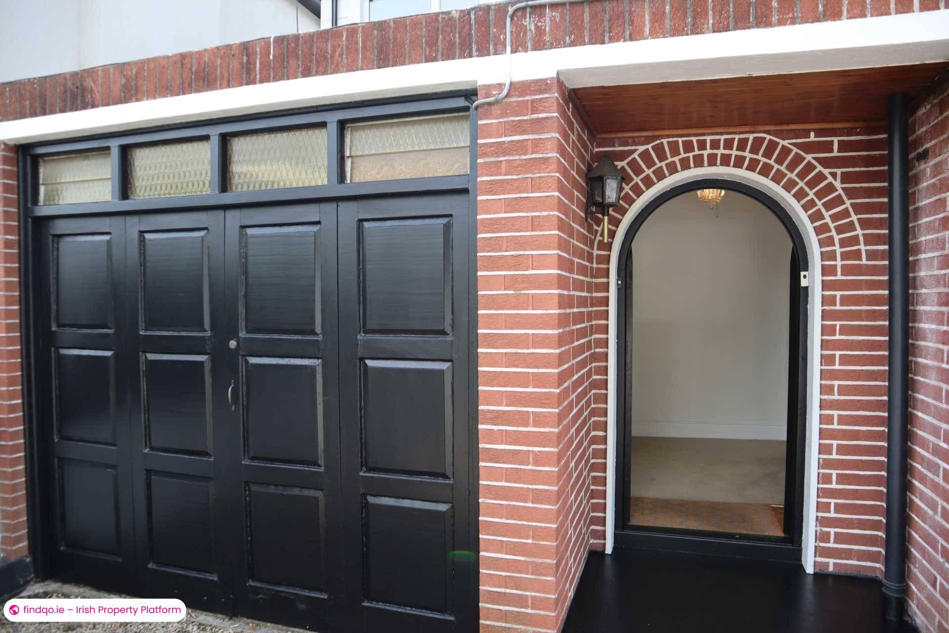 Detached house for Sale in Mount Merrion, Dublin (County)