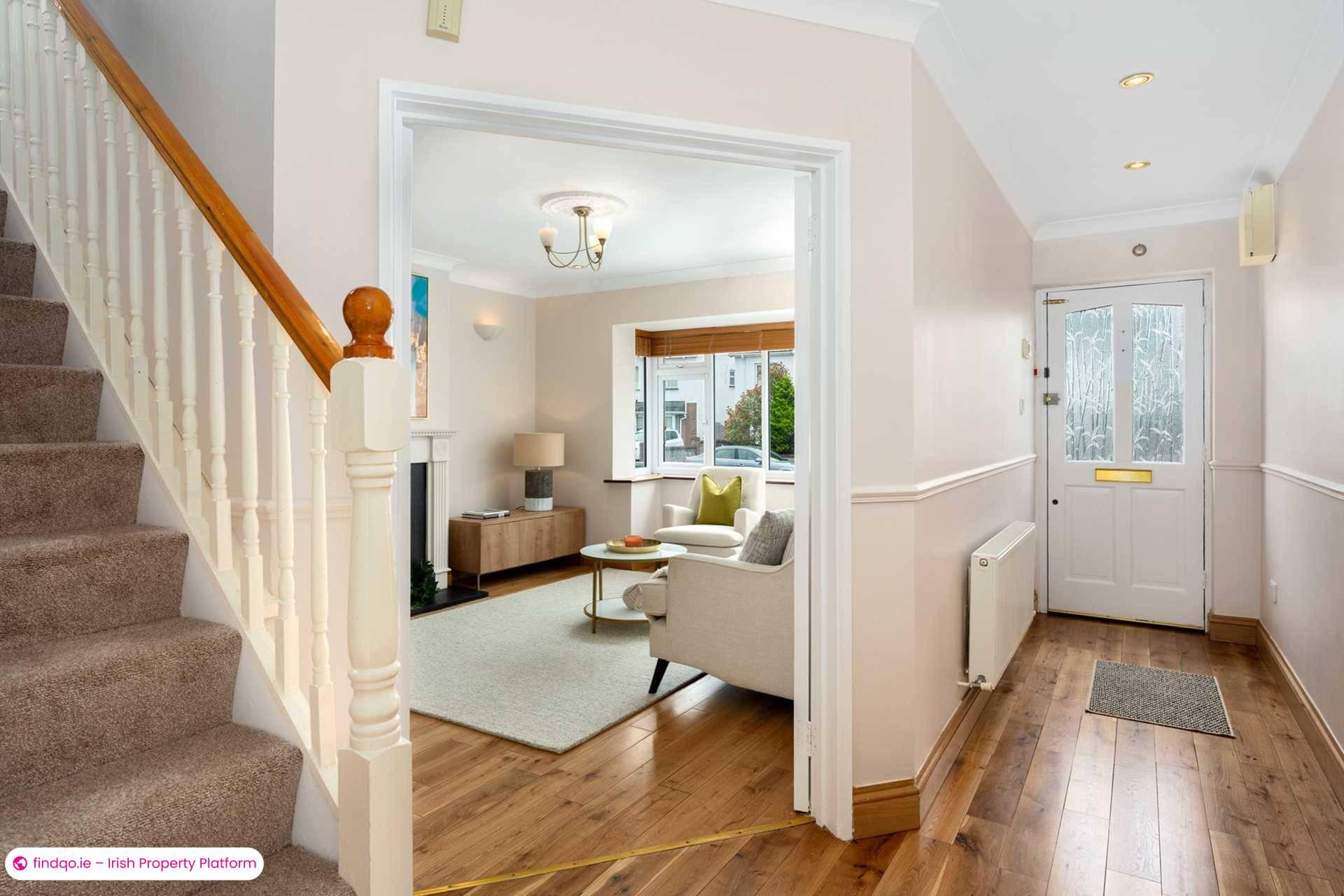 Semi-detached house for Sale in Dublin 18