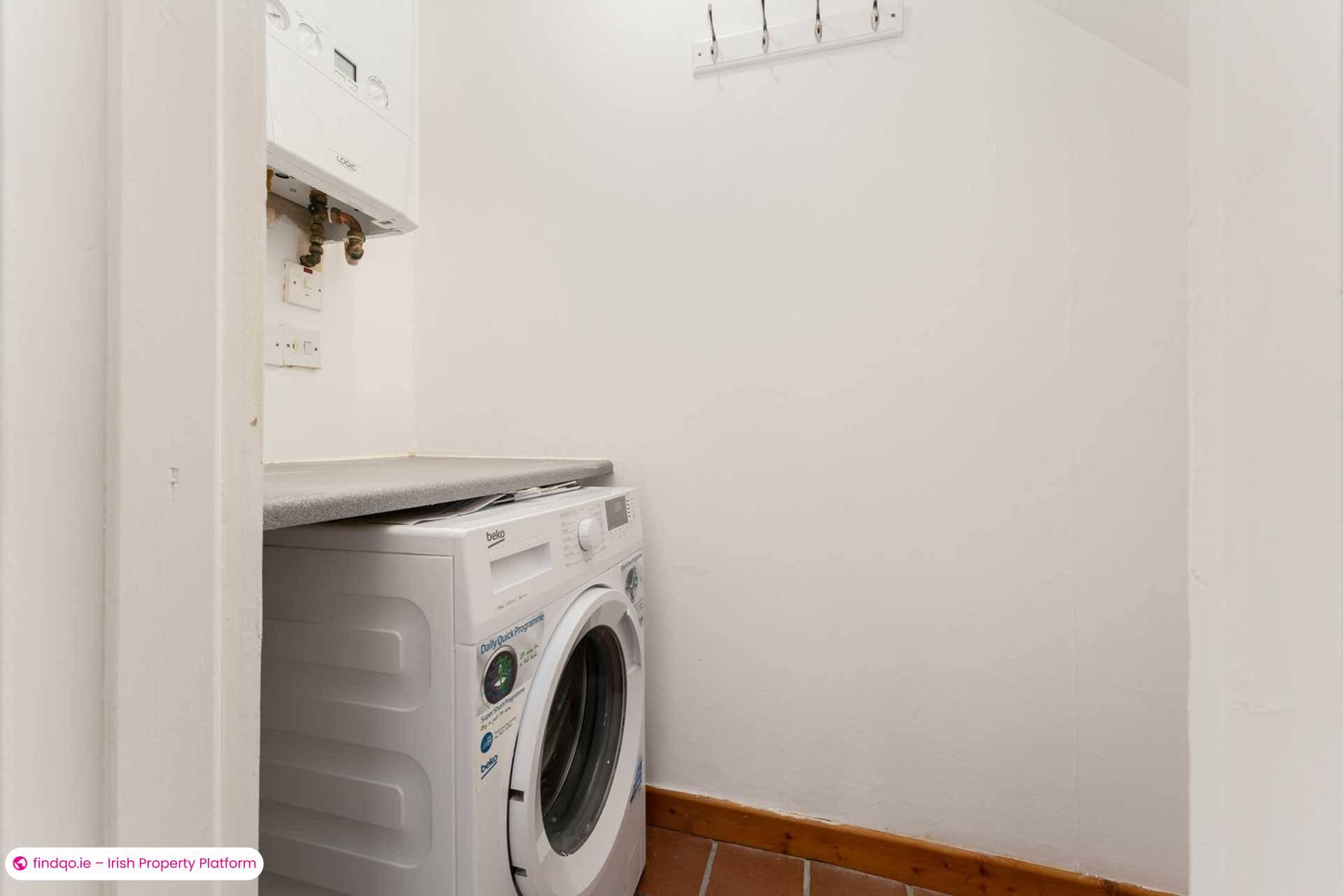 Semi-detached house for Sale in Dublin 18