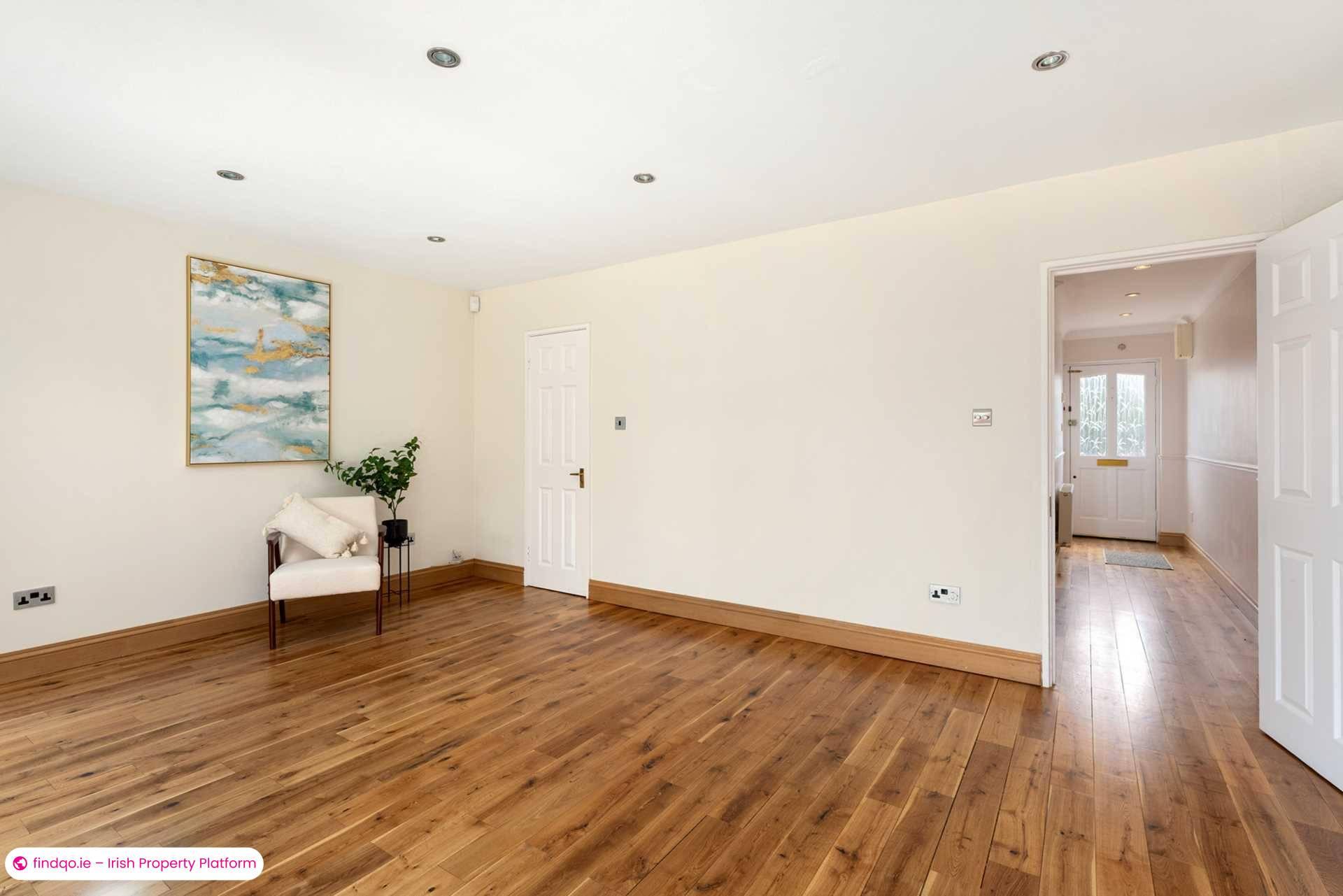 Semi-detached house for Sale in Dublin 18