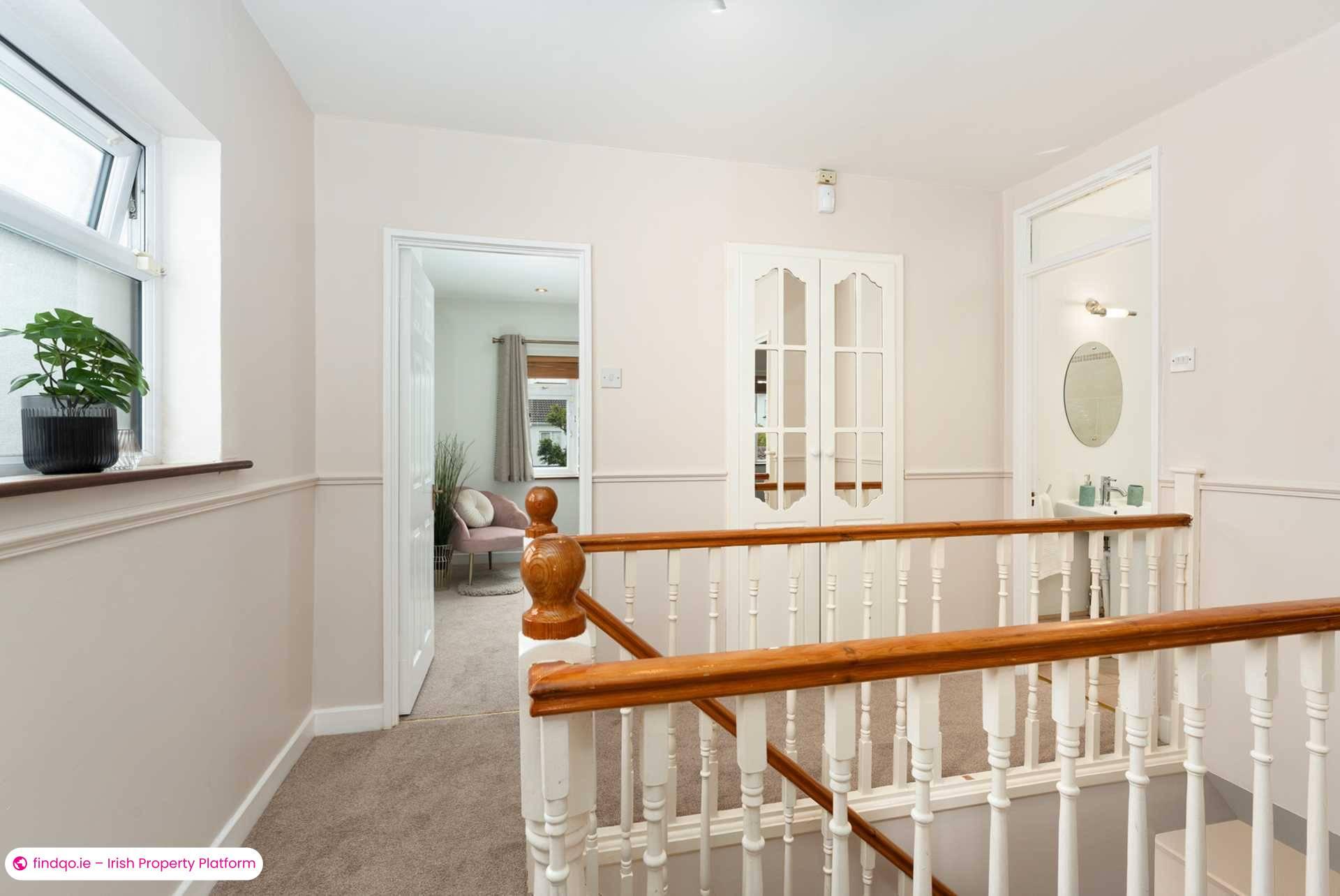 Semi-detached house for Sale in Dublin 18