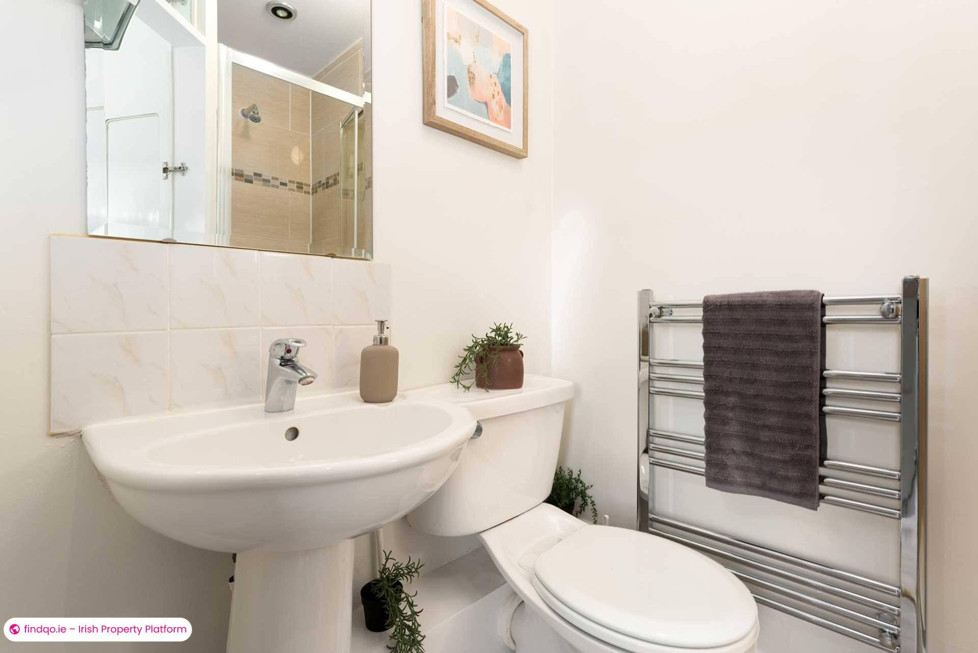 Semi-detached house for Sale in Dublin 18