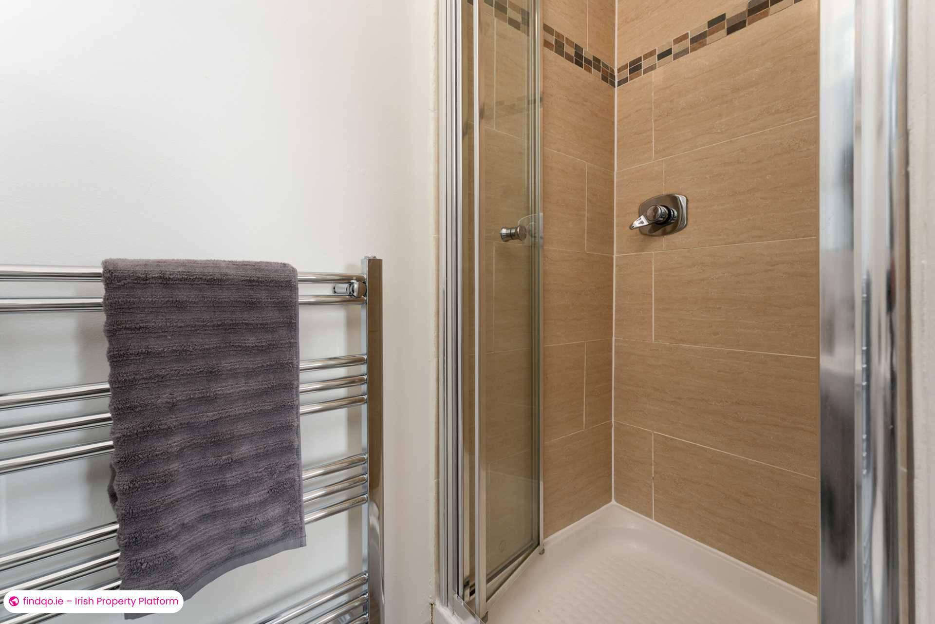 Semi-detached house for Sale in Dublin 18