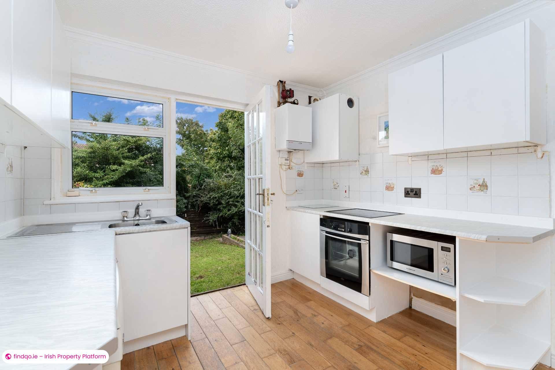 Semi-detached house for Sale in Dublin 16