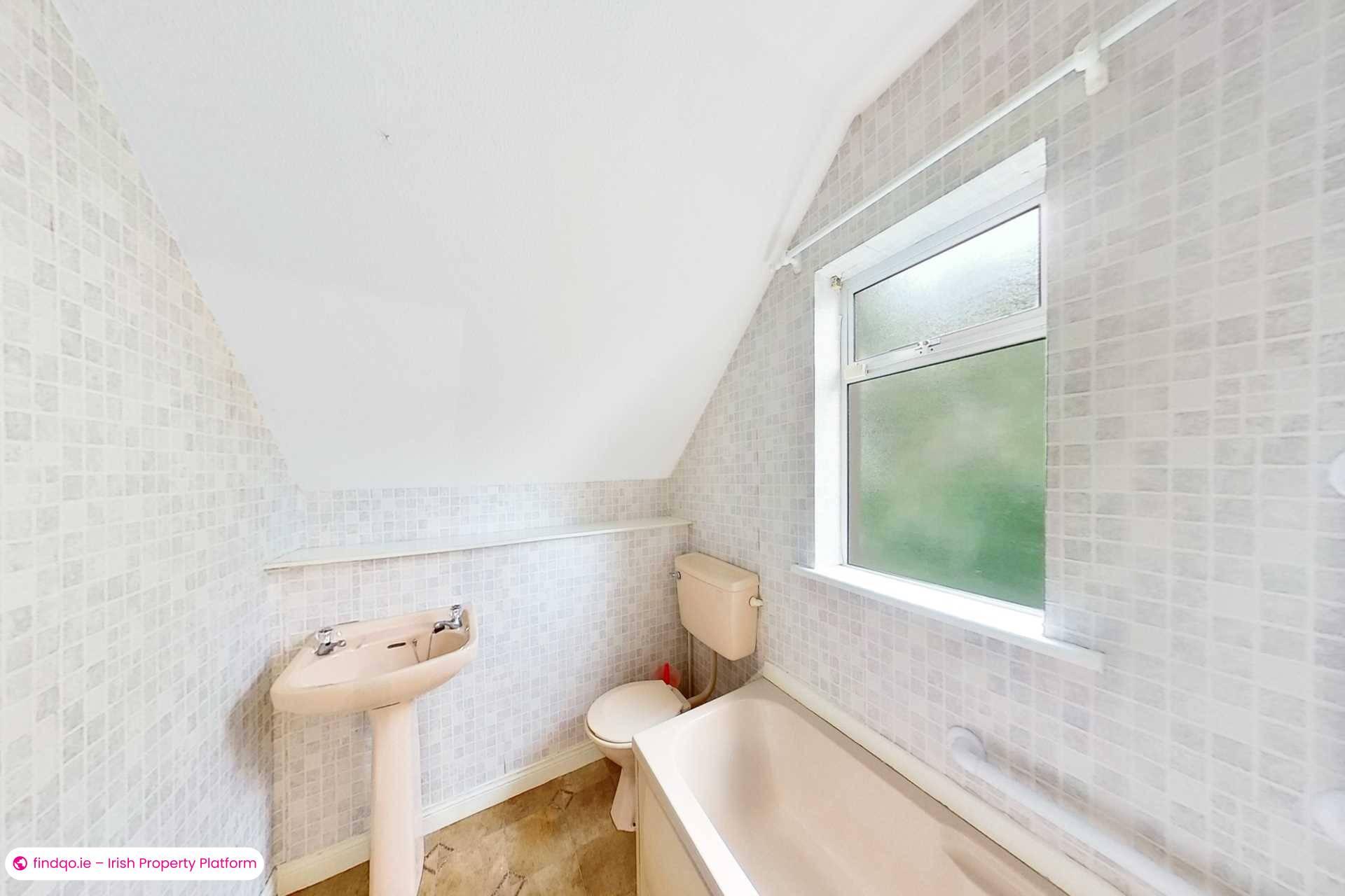 Semi-detached house for Sale in Dublin 16