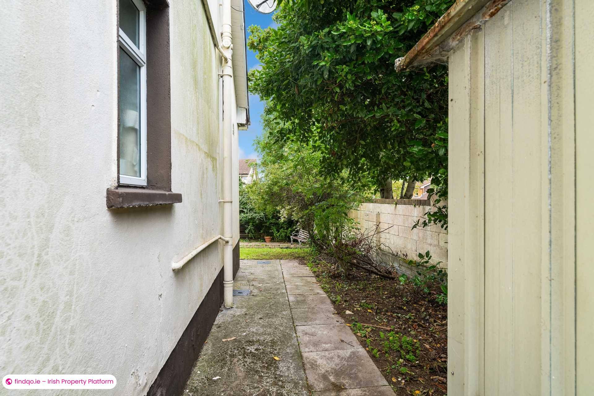 Semi-detached house for Sale in Dublin 16