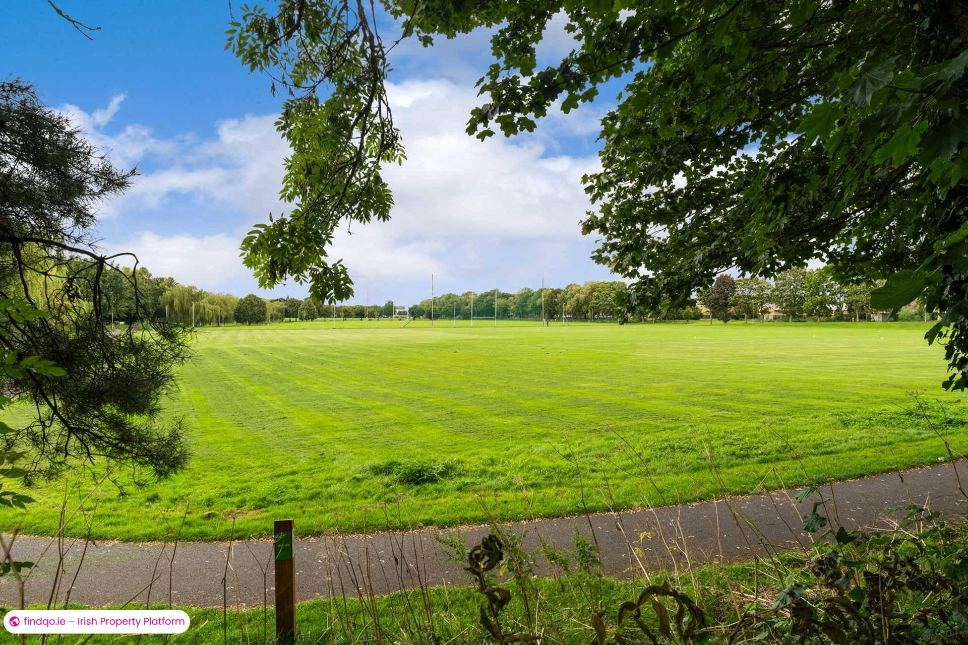 Semi-detached house for Sale in Dublin 16