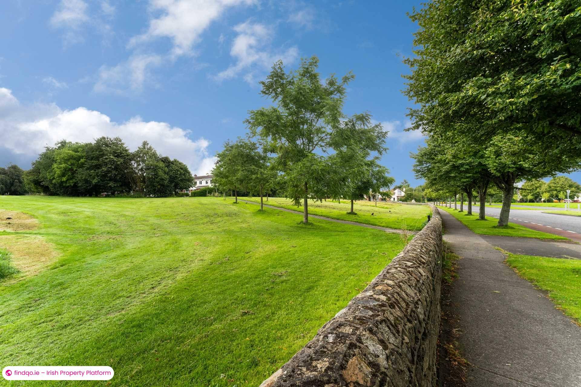 Semi-detached house for Sale in Dublin 16