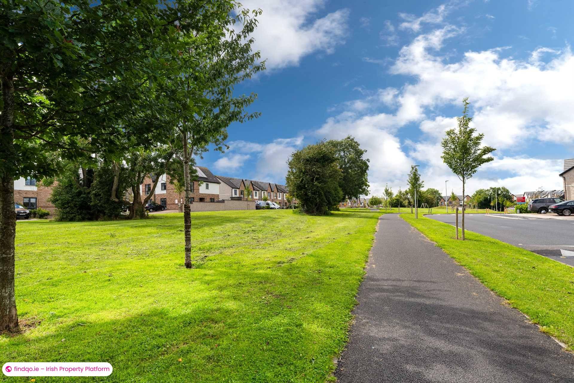 Semi-detached house for Sale in Dublin 24