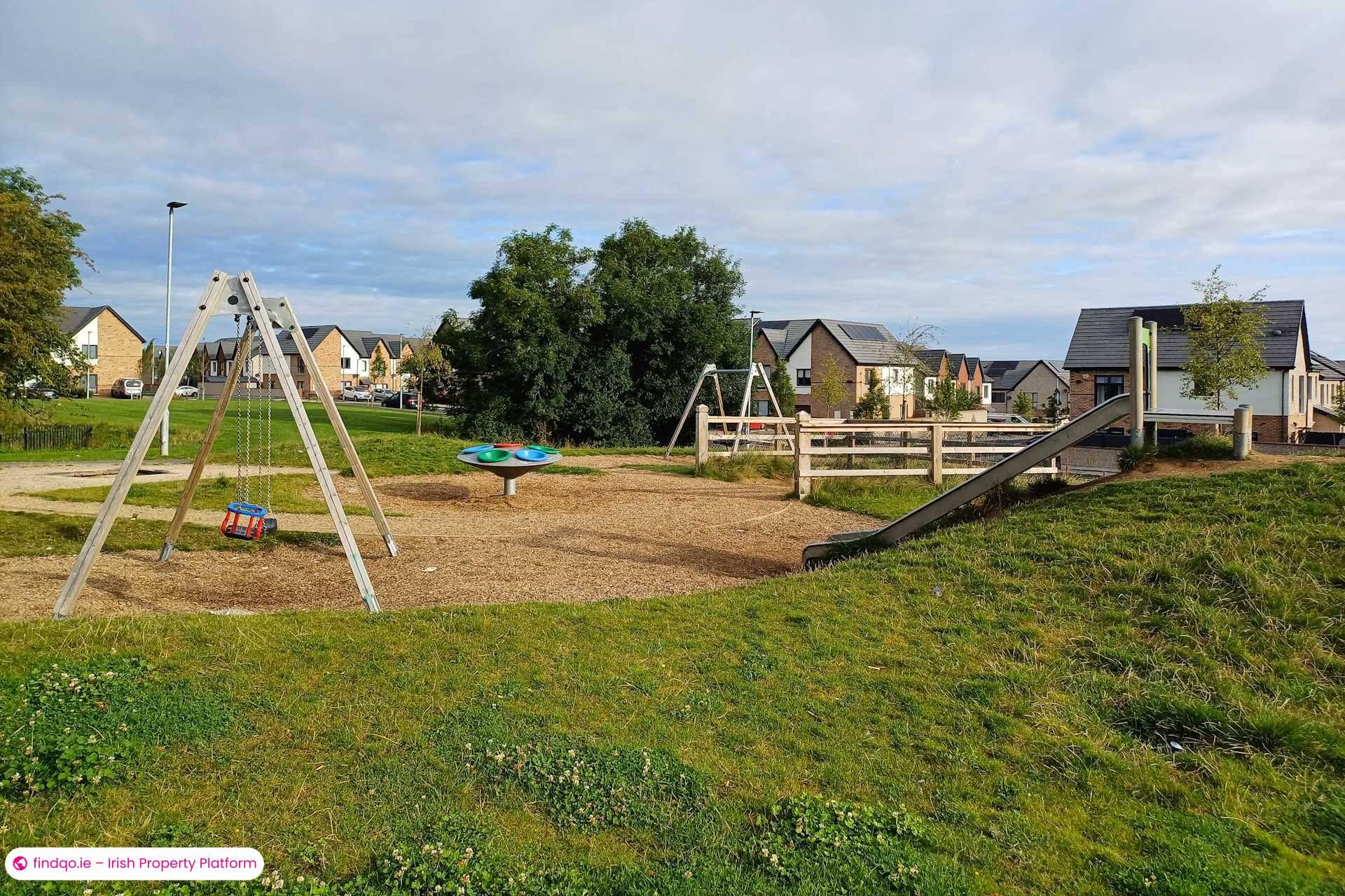 Semi-detached house for Sale in Dublin 24