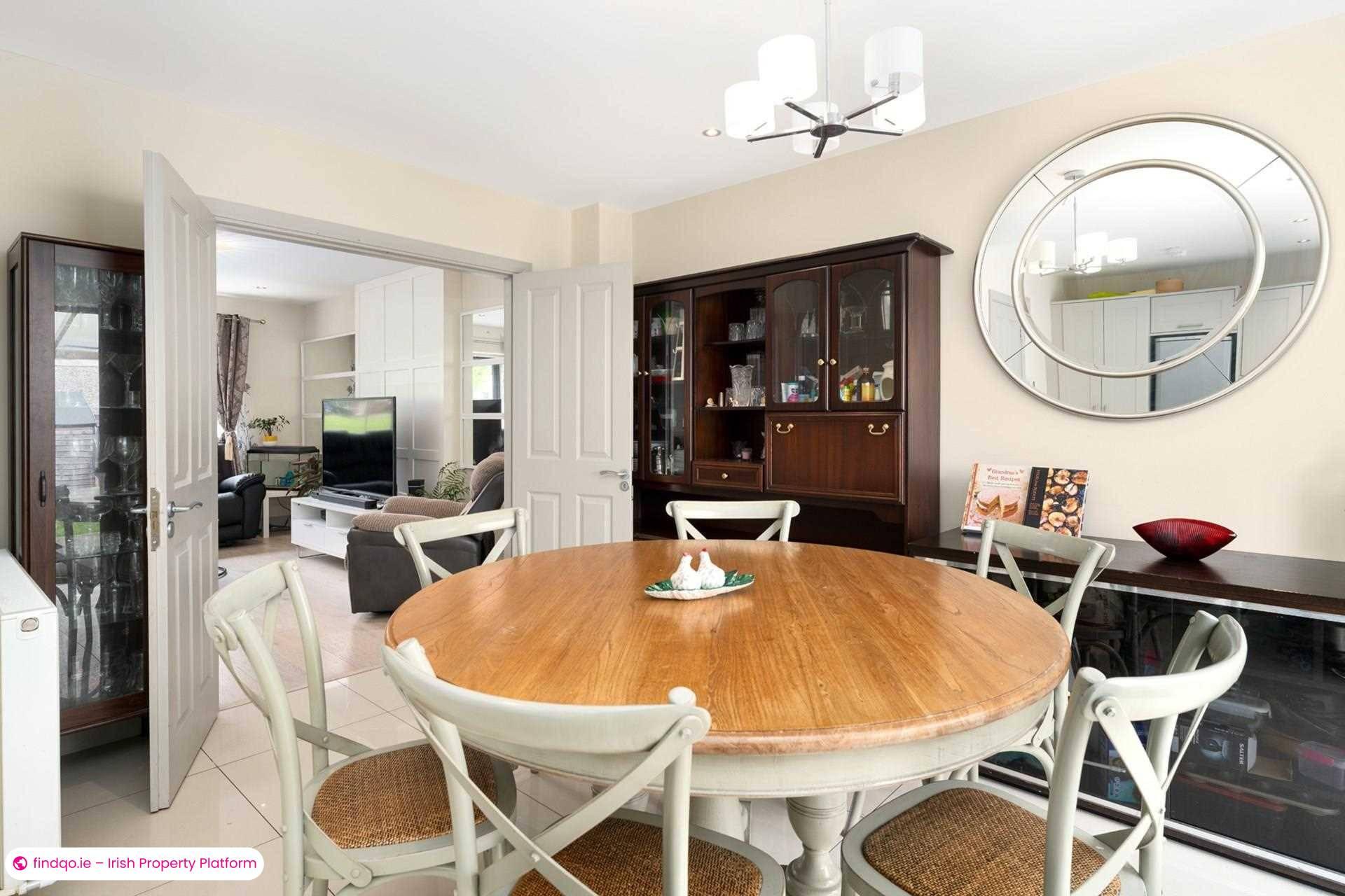 Semi-detached house for Sale in Dublin 24