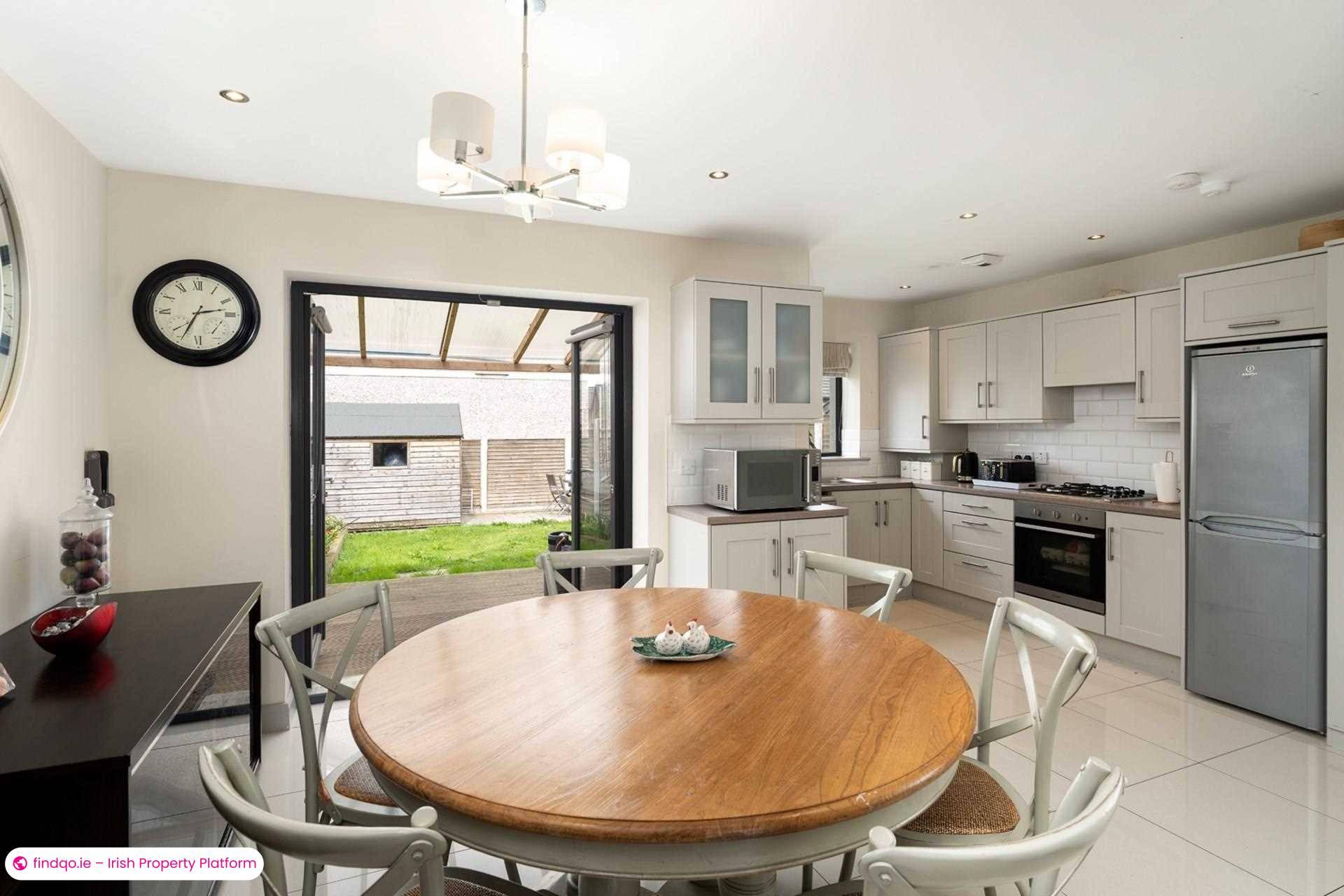 Semi-detached house for Sale in Dublin 24