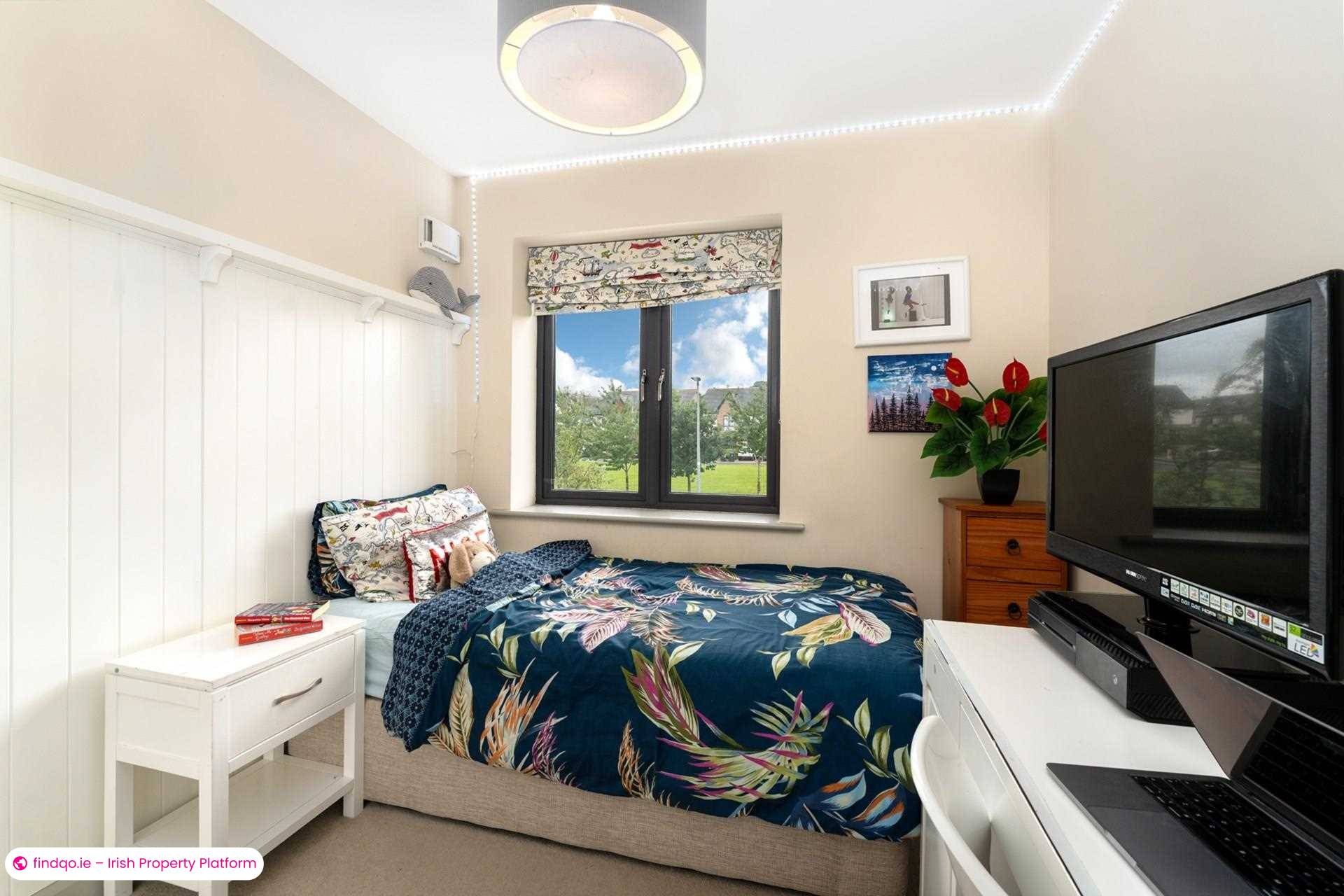 Semi-detached house for Sale in Dublin 24