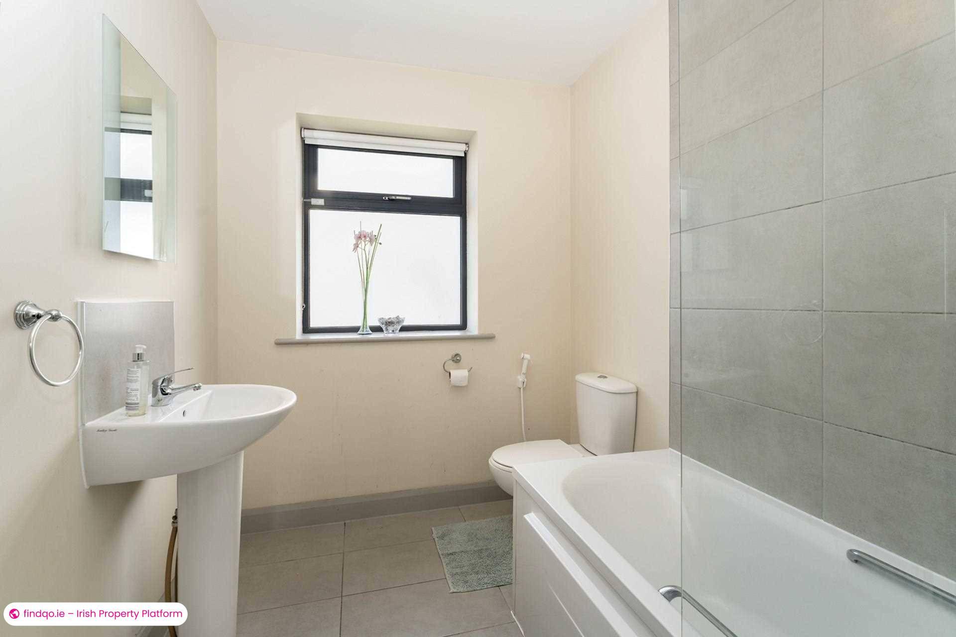 Semi-detached house for Sale in Dublin 24