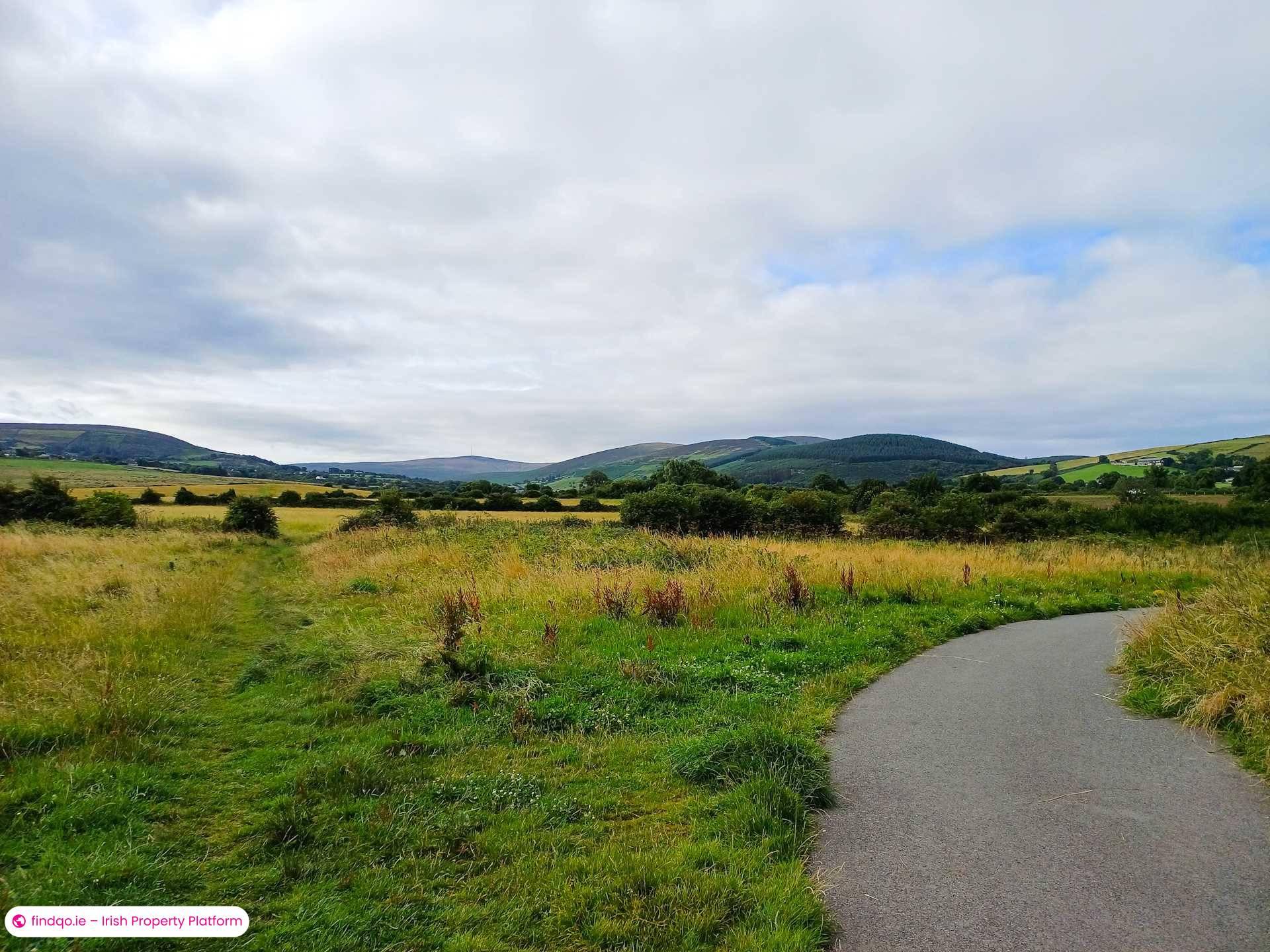 Semi-detached house for Sale in Dublin 24