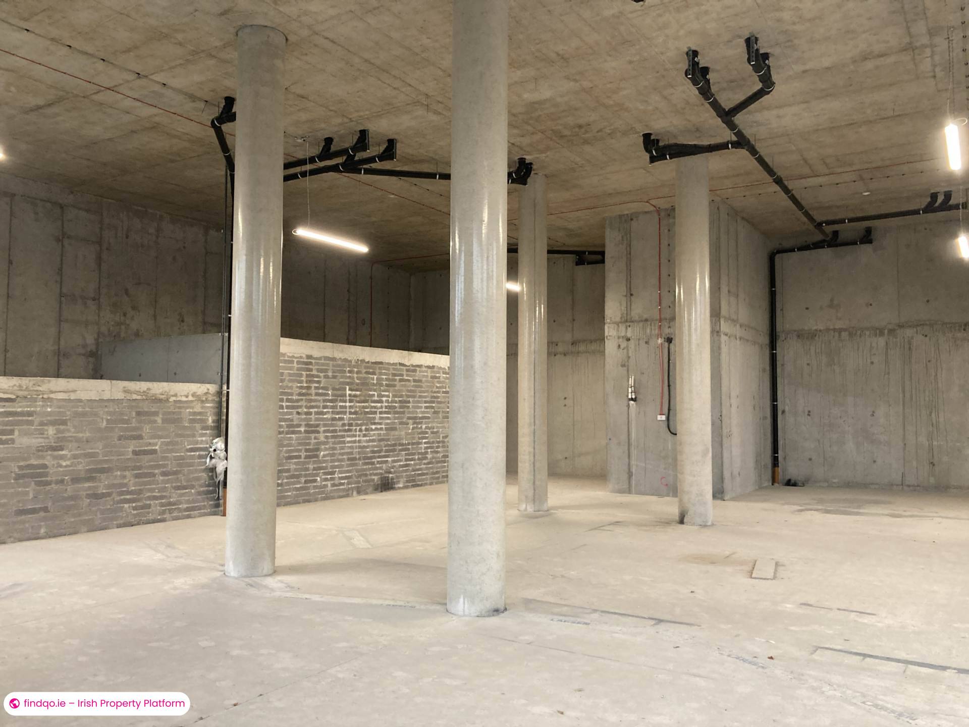 Unfurnished Retail Unit for Rent in Dublin 24