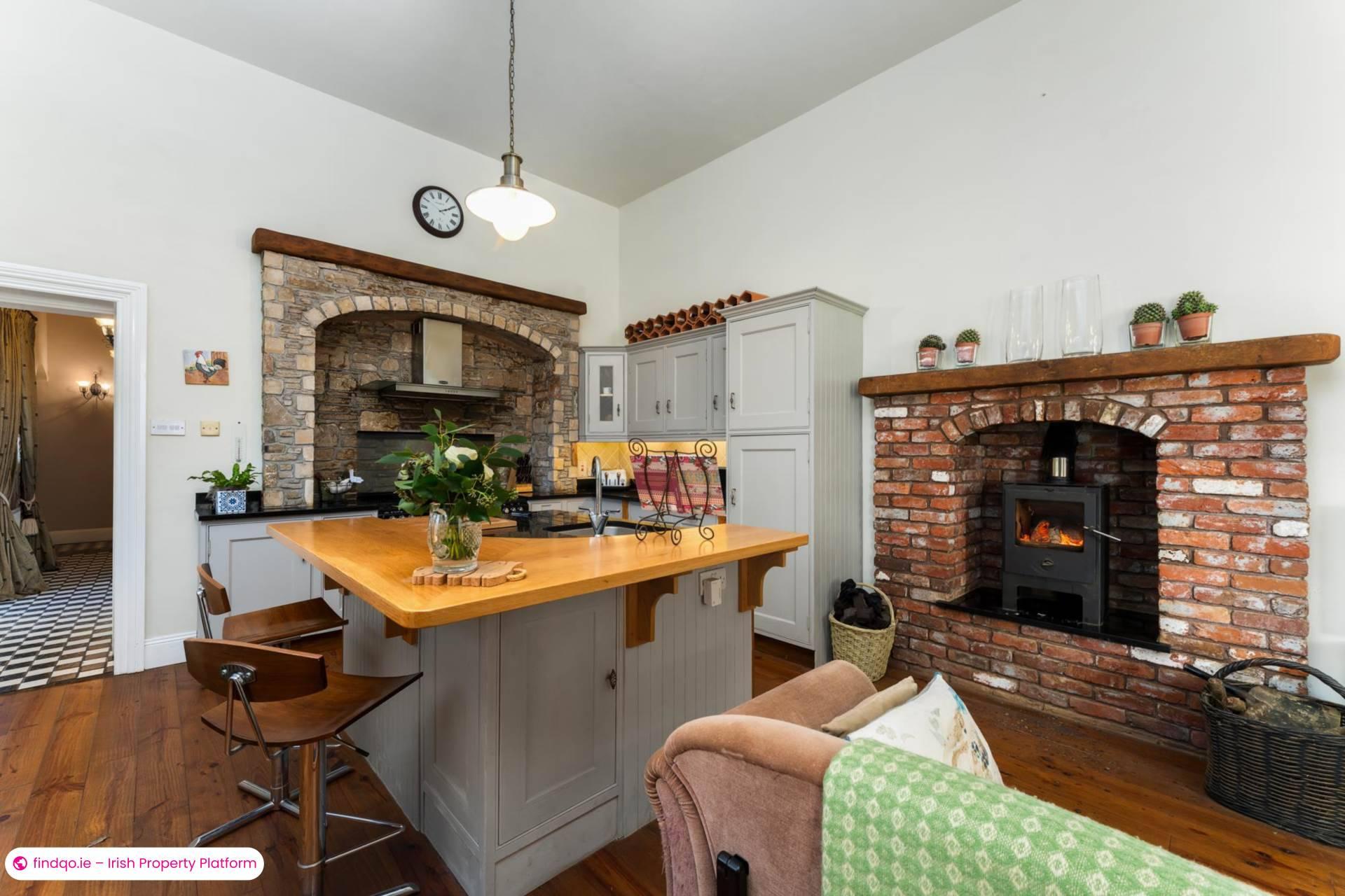 Detached house for Sale in Moneygall, Offaly