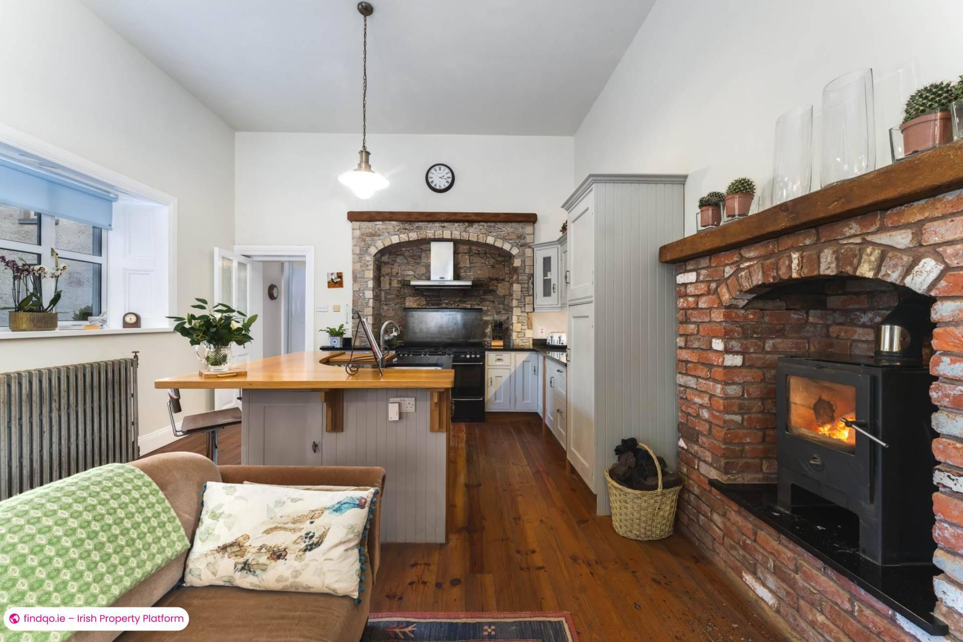 Detached house for Sale in Moneygall, Offaly