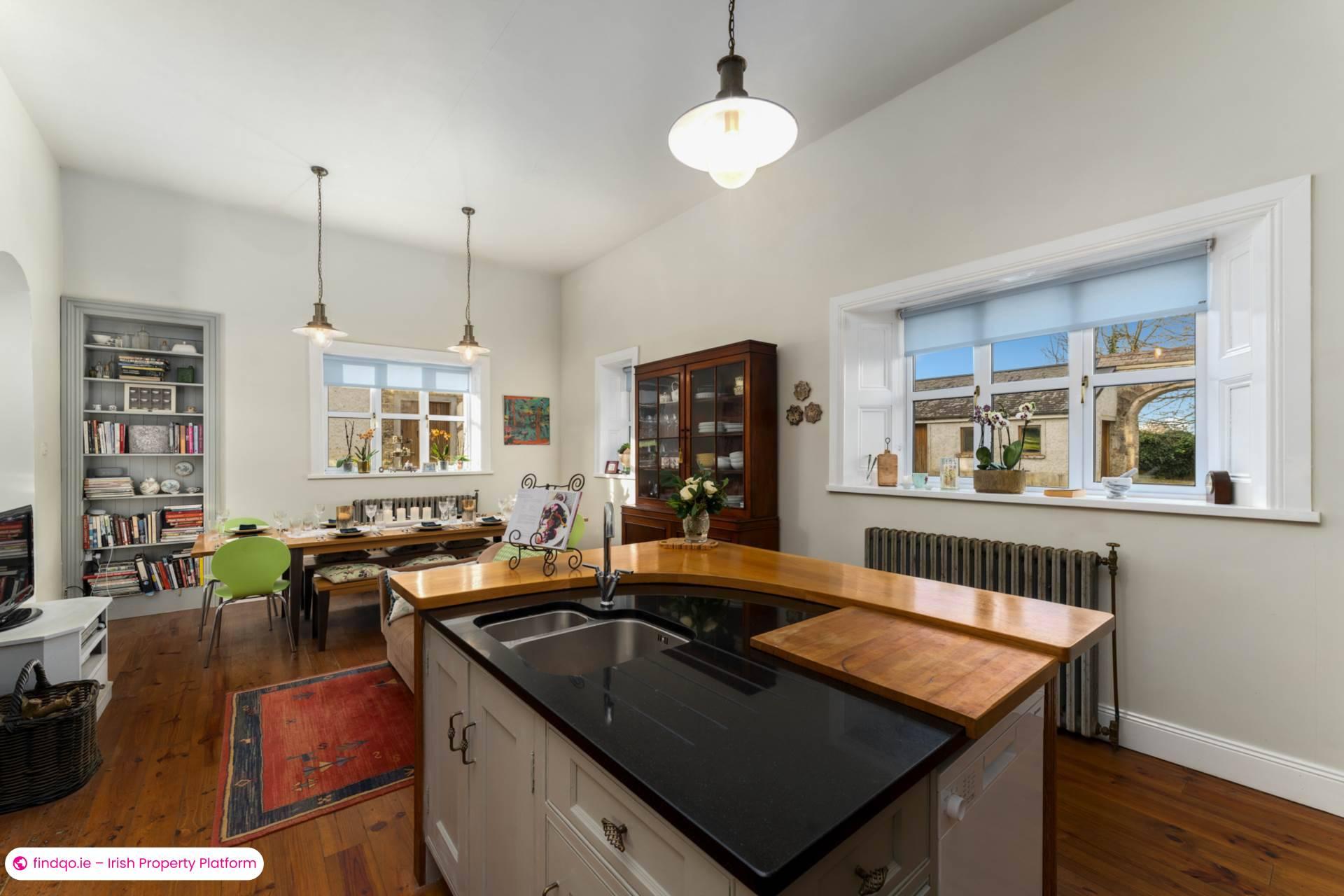 Detached house for Sale in Moneygall, Offaly