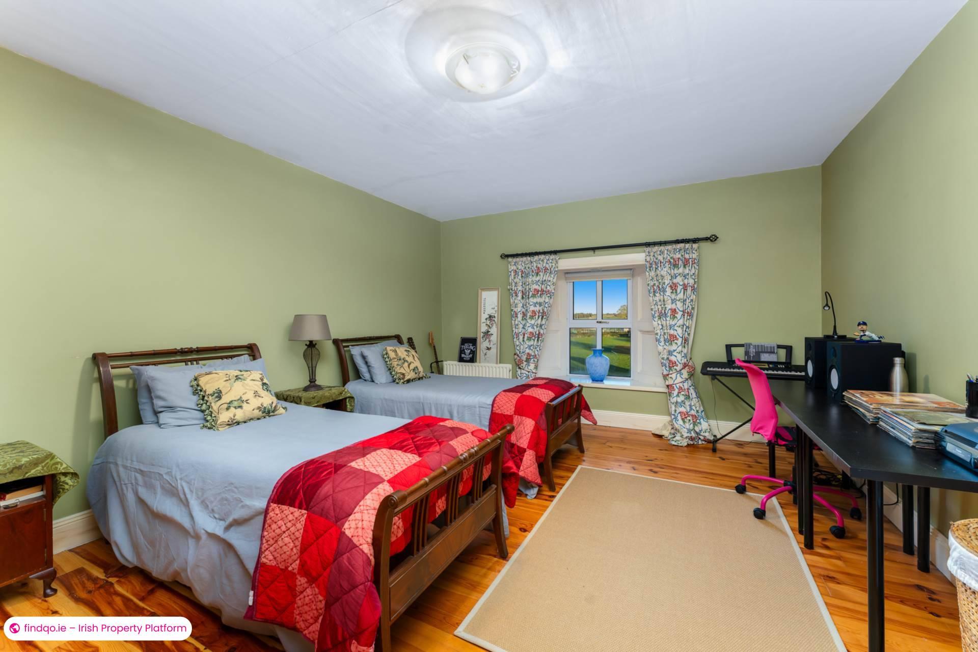 Detached house for Sale in Moneygall, Offaly