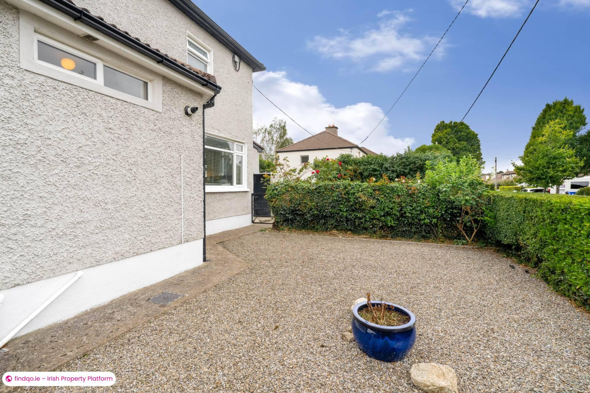 Semi-detached house for Sale in Dublin 14