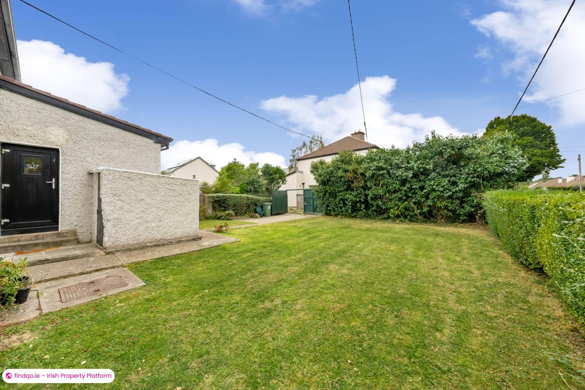 Semi-detached house for Sale in Dublin 14