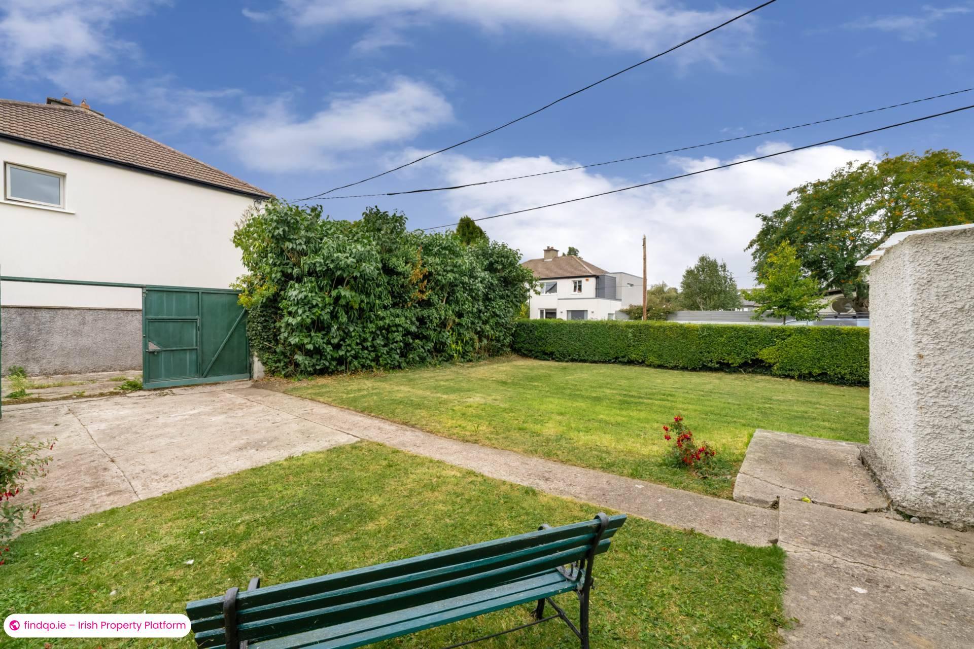 Semi-detached house for Sale in Dublin 14