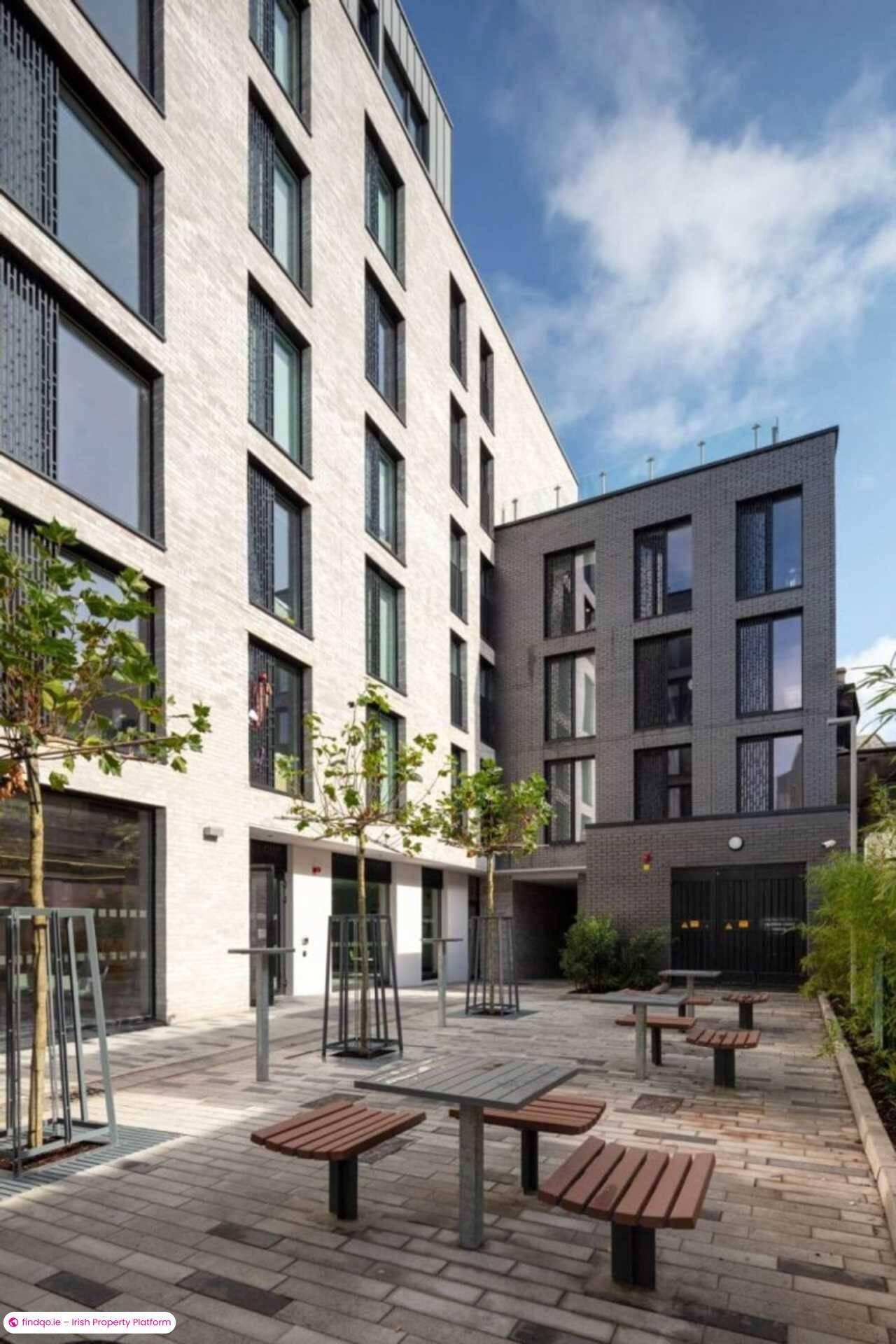 Restaurant / Bar / Hotel for Rent in 92 North Main Street, Cork, T12 VW52