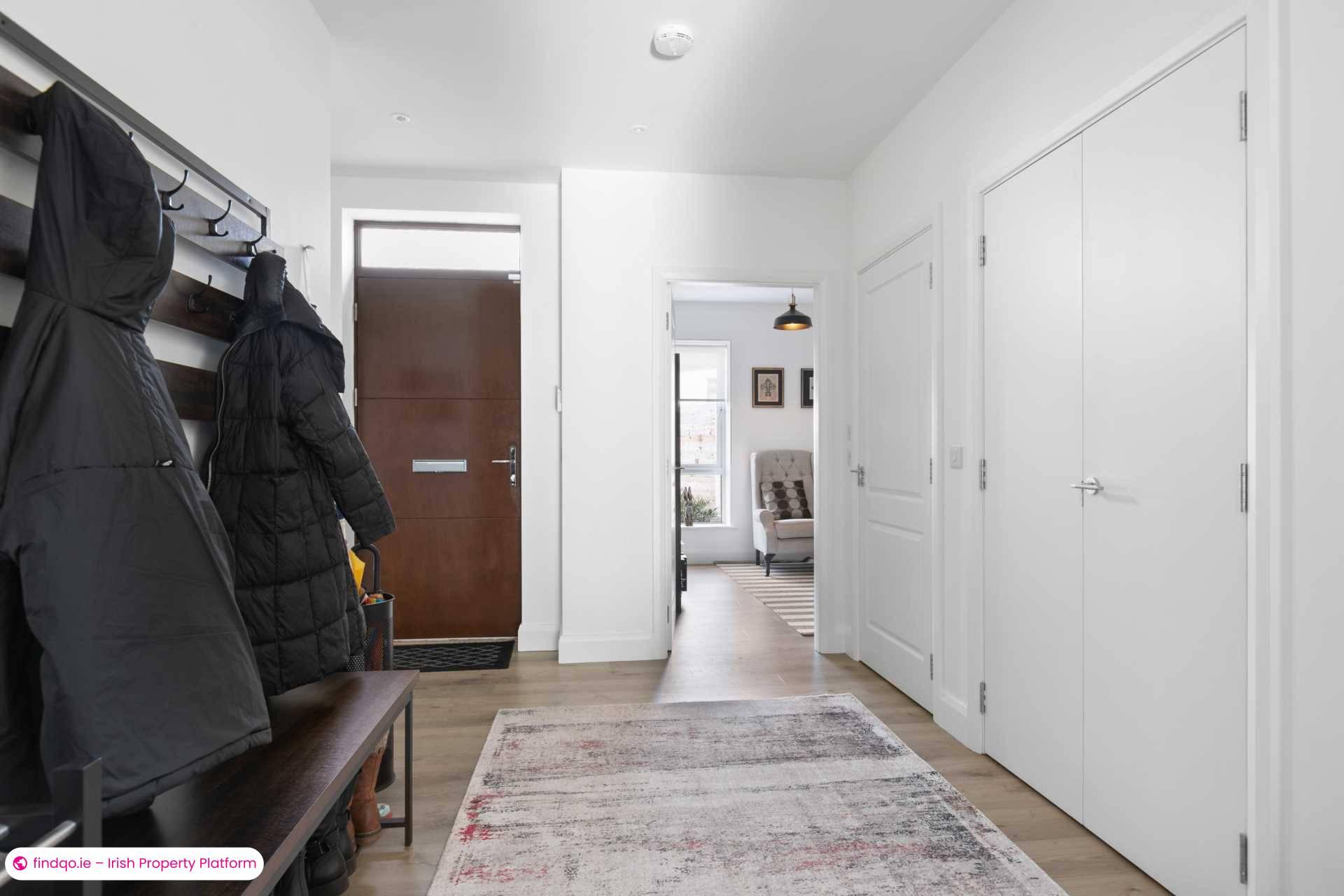 Semi-detached house for Sale in Dublin 18