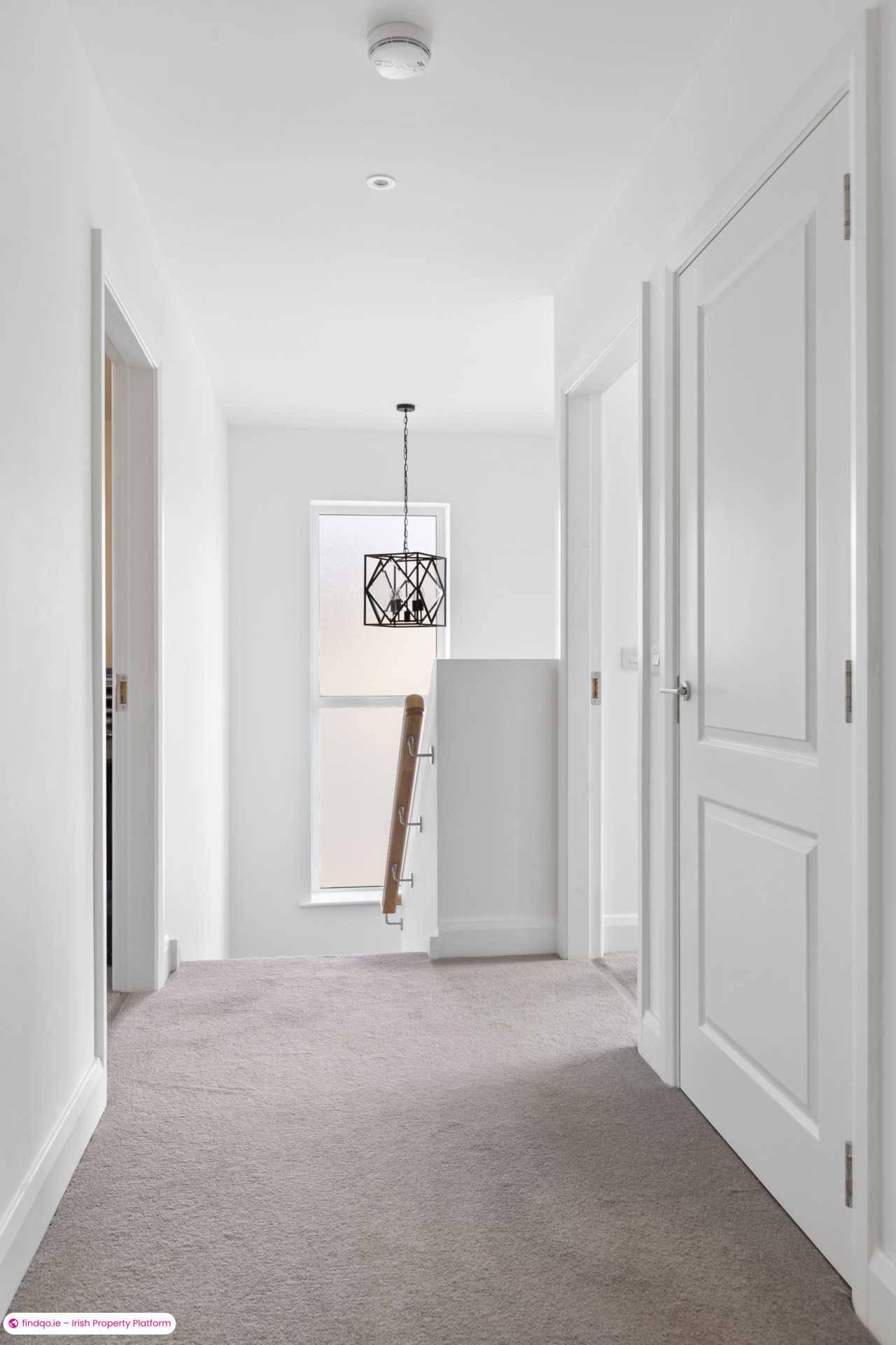 Semi-detached house for Sale in Dublin 18