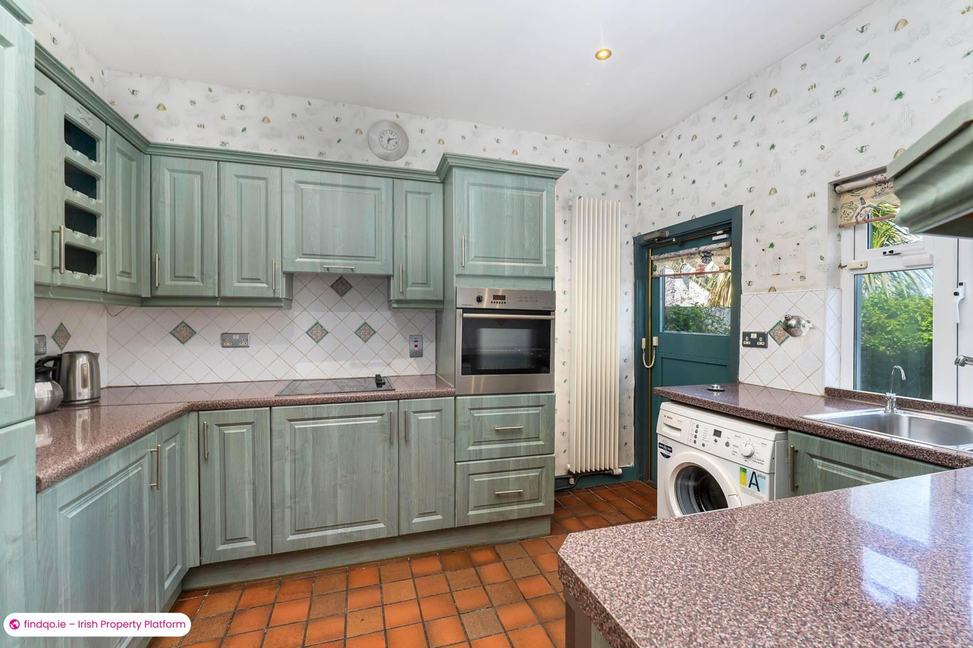 Detached house for Sale in Dublin 18