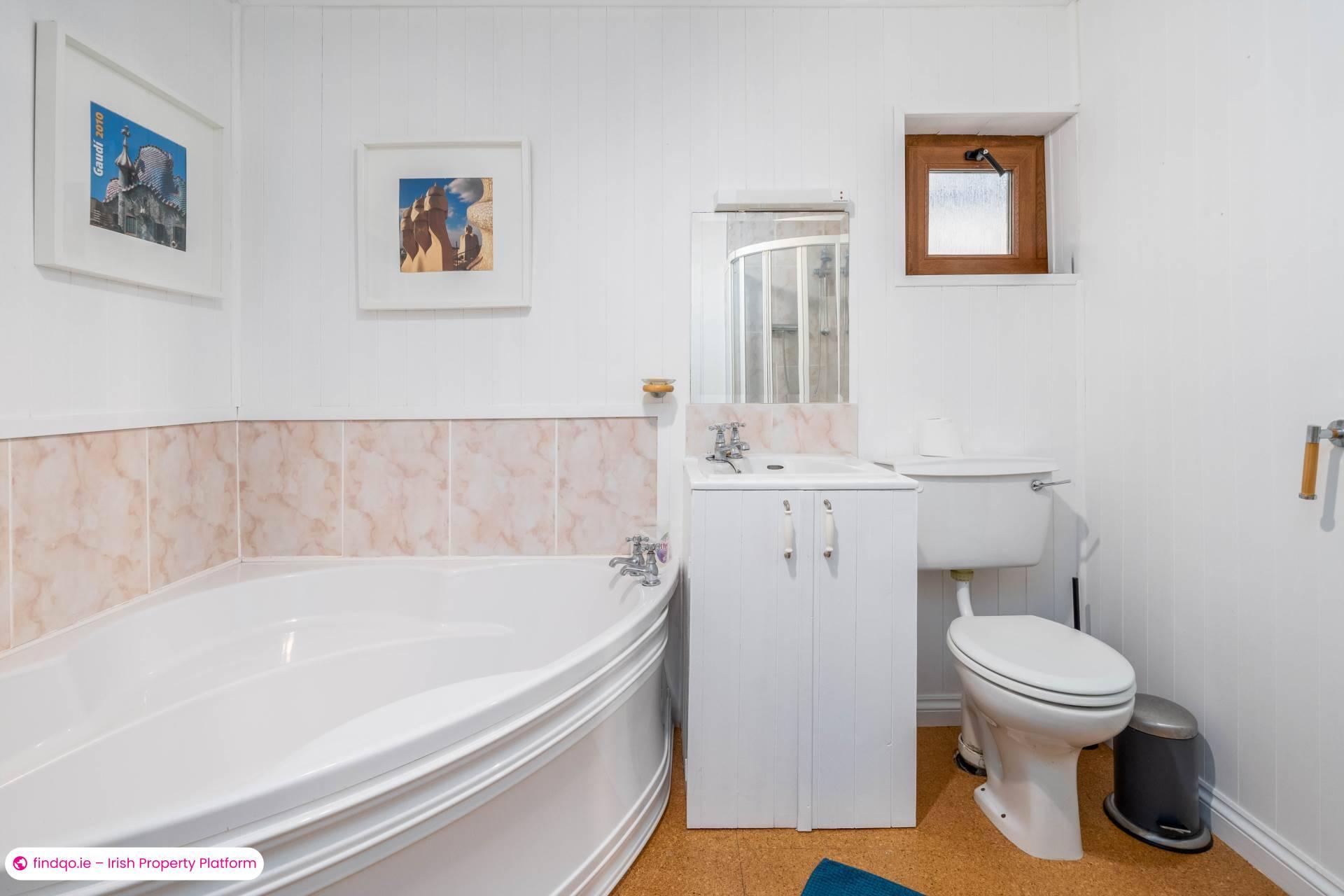 Detached house for Sale in Roundwood, Wicklow